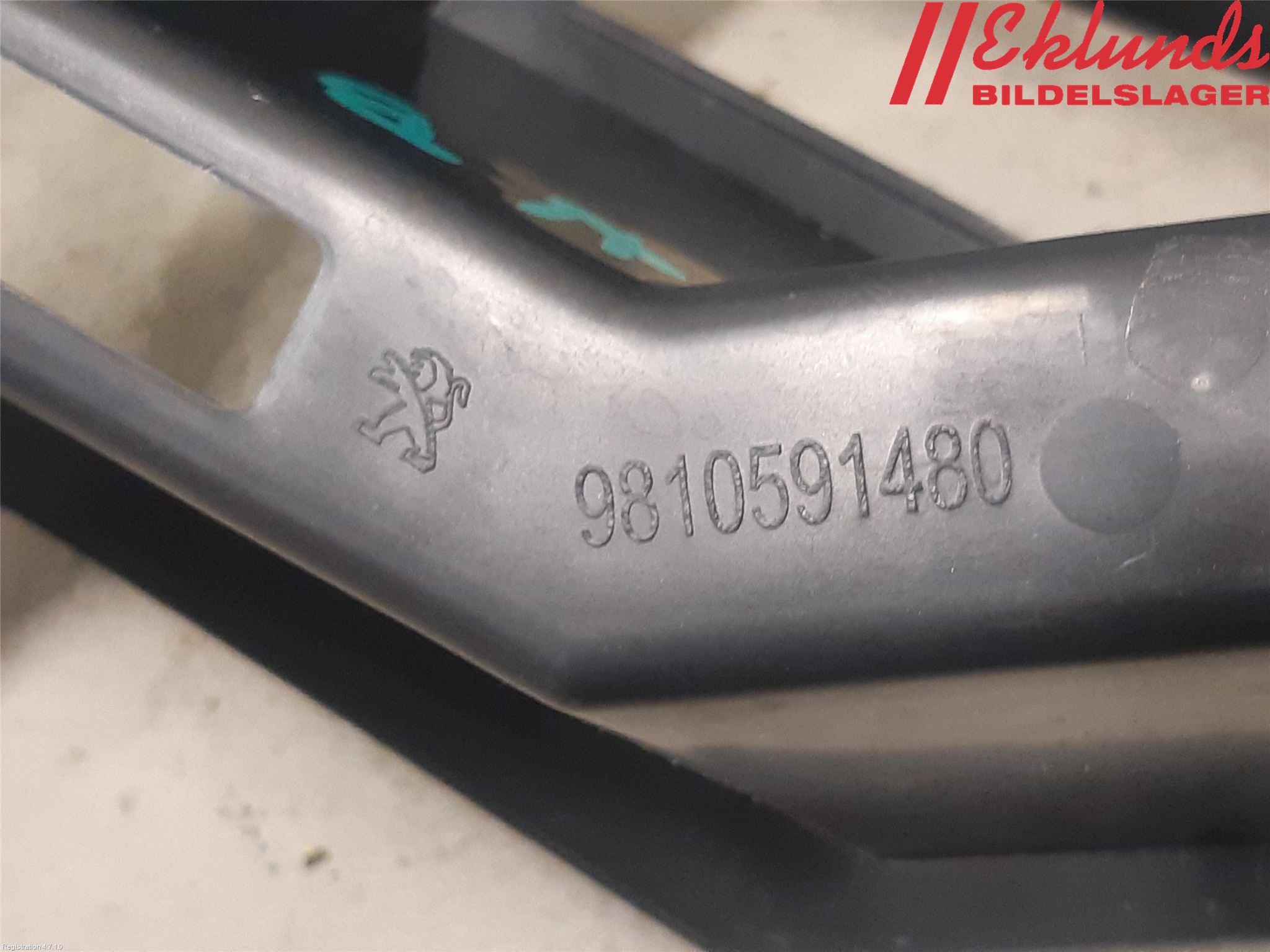 Peugeot 3008 17-24 Stötfångarfäste Bak Hö