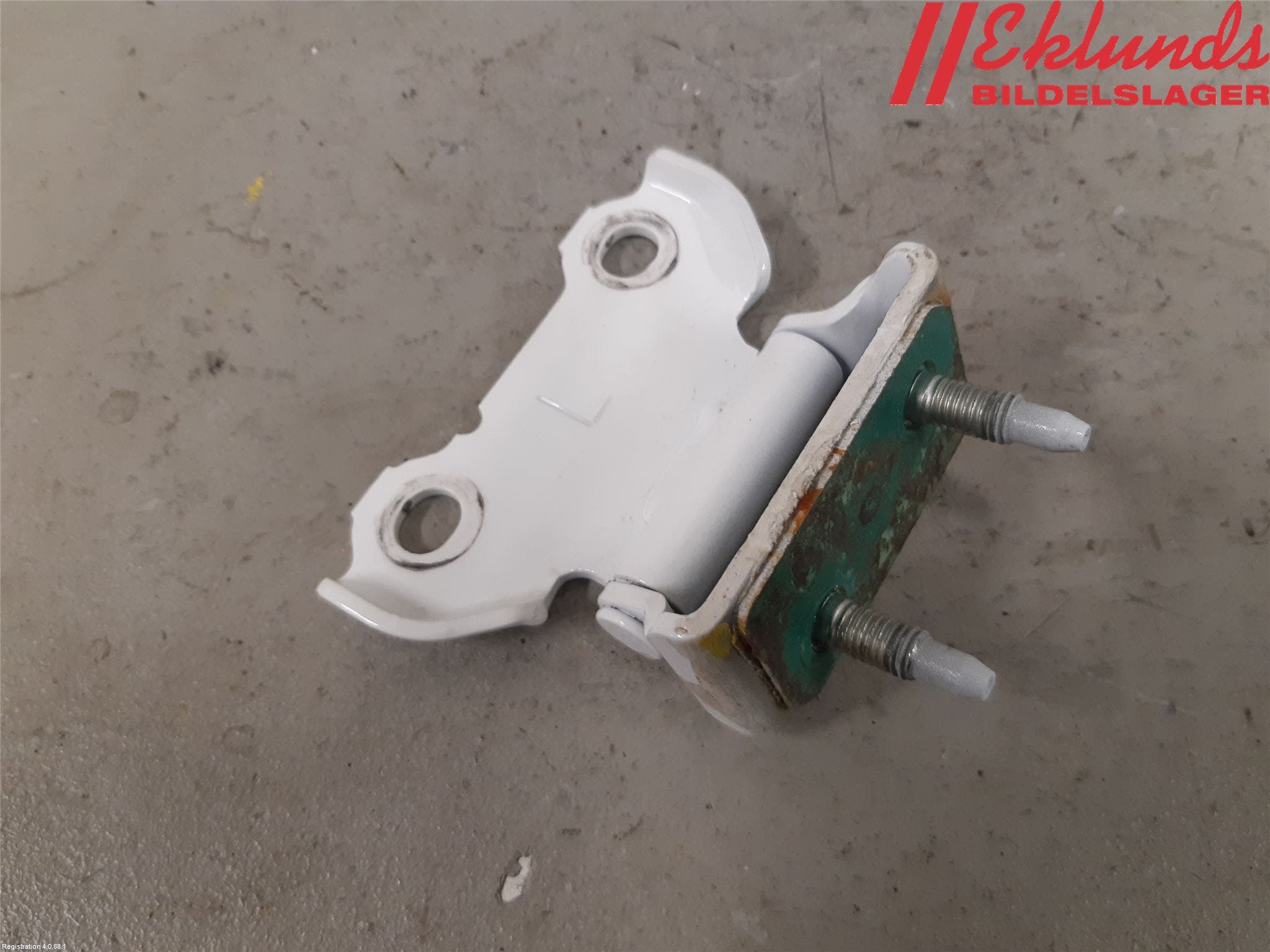 Toyota COROLLA 19- Bakluckegångjärn Vä