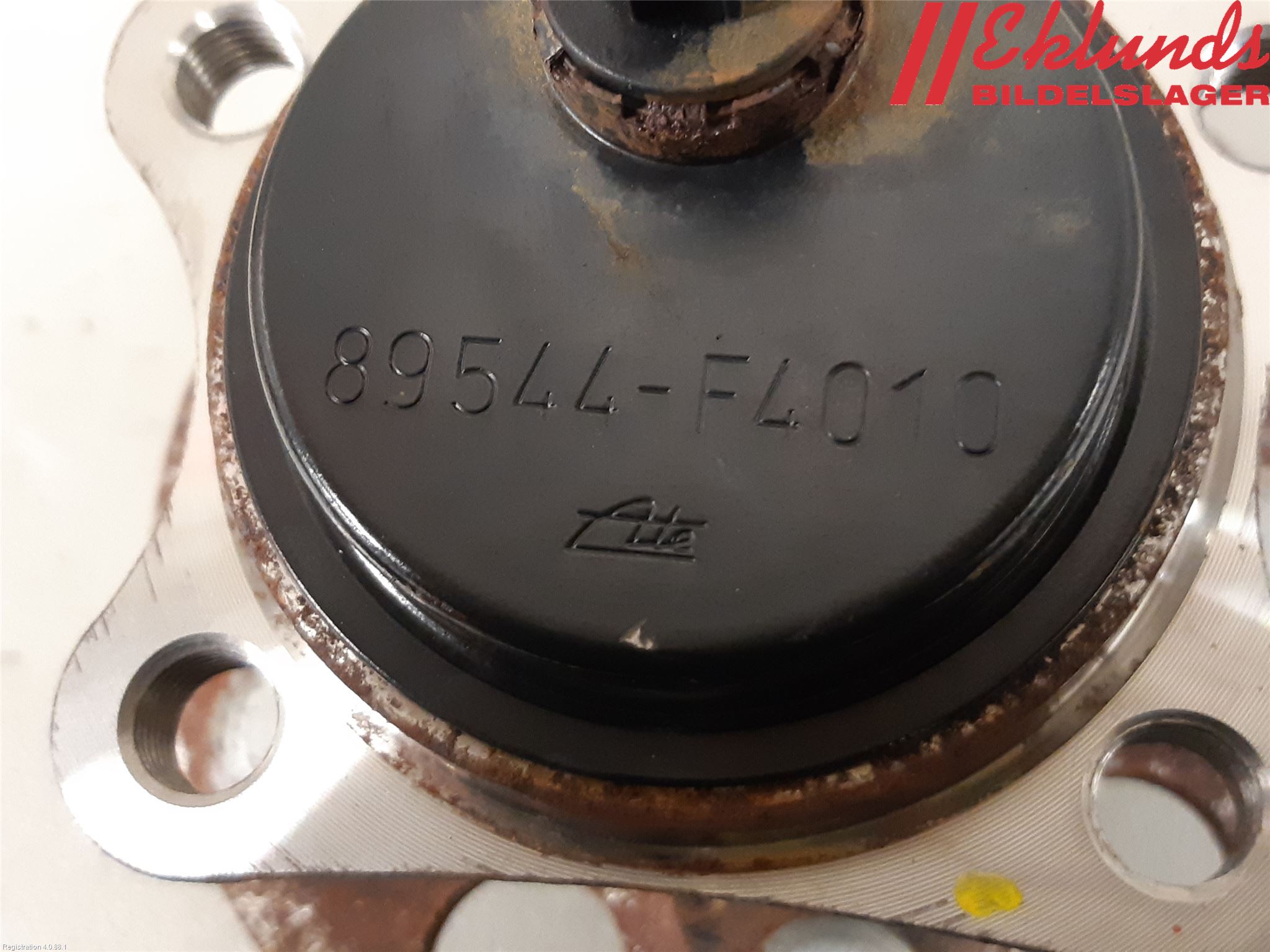 Toyota YARIS XP21 20- Nav Bak