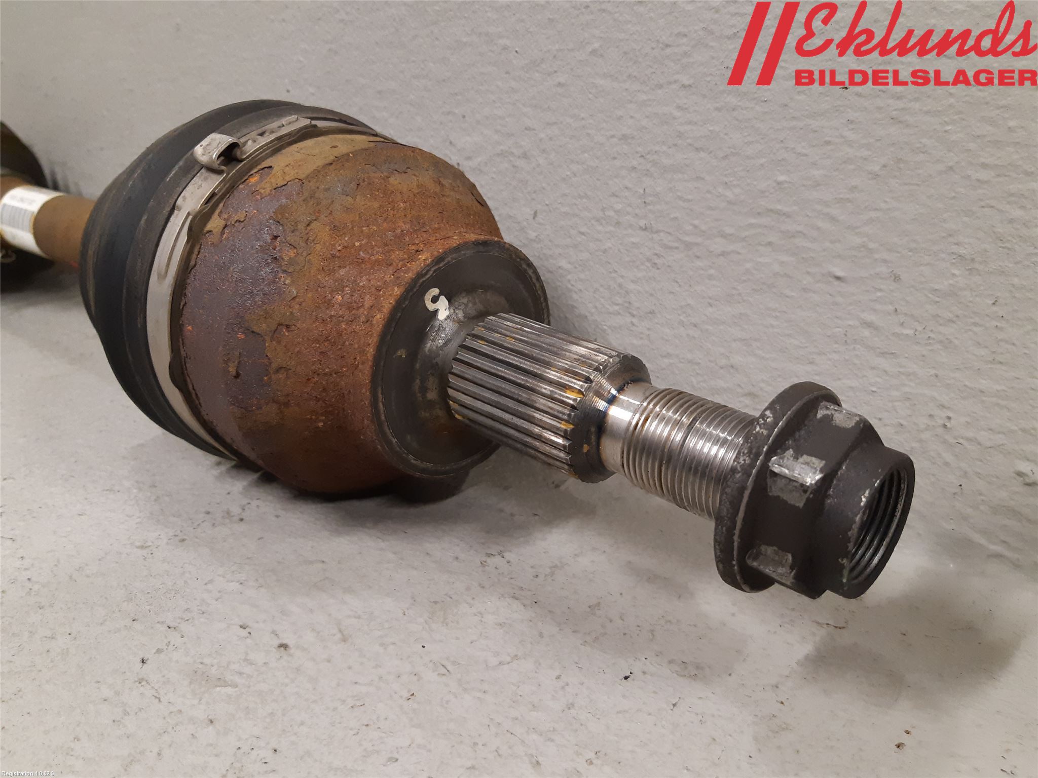 Ford TRANSIT/TOURNEO CONNECT 13-22 Drivaxel Fram Vänster