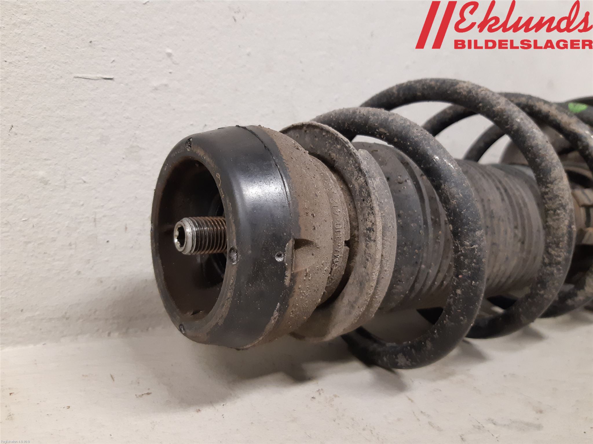 Volkswagen VW POLO 10-17 Fjäderben Fram Vänster