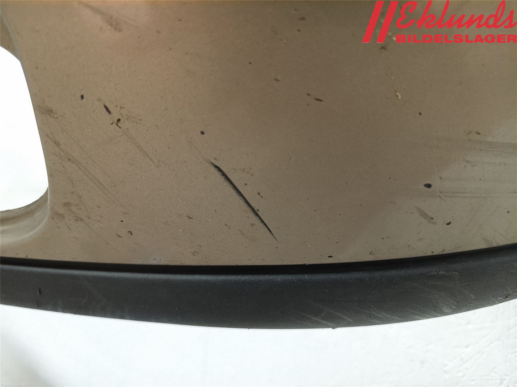 Volvo V70 00-04 Stötfångarbeklädnad Fram