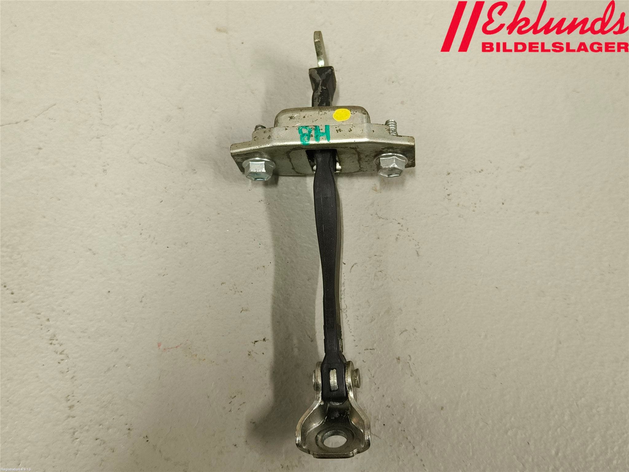 Toyota YARIS XP130 12-14 Dörrstopp