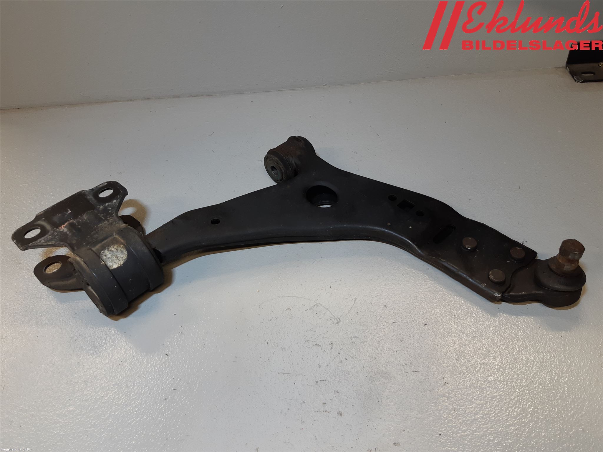 Ford TRANSIT/TOURNEO CONNECT 13-22 Bärarm Fram Undre Hö