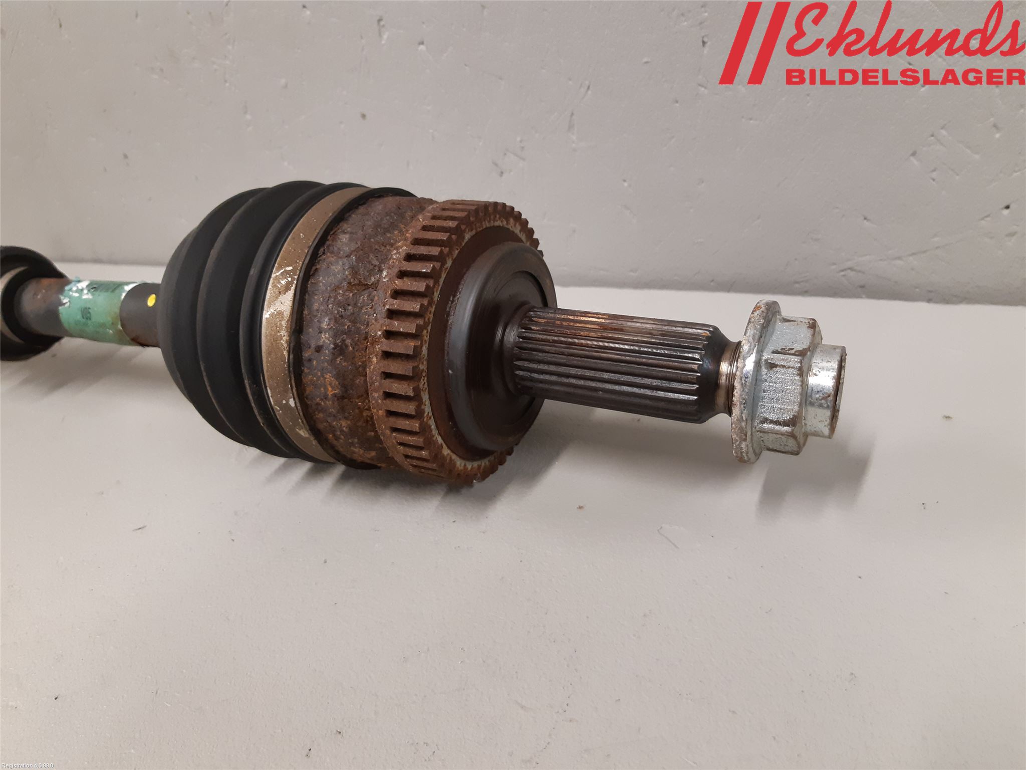 Hyundai i40 08-15 Drivaxel Fram Vänster