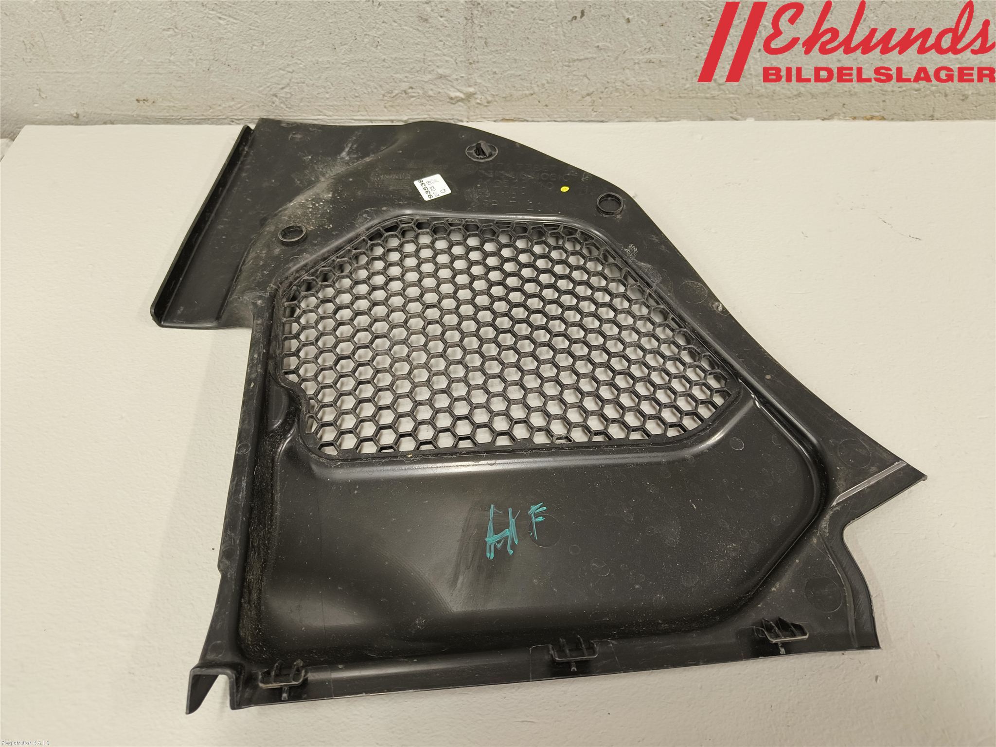 BMW 5 G30/G31/F90 17-23 Torpedplåt-Torpedplast