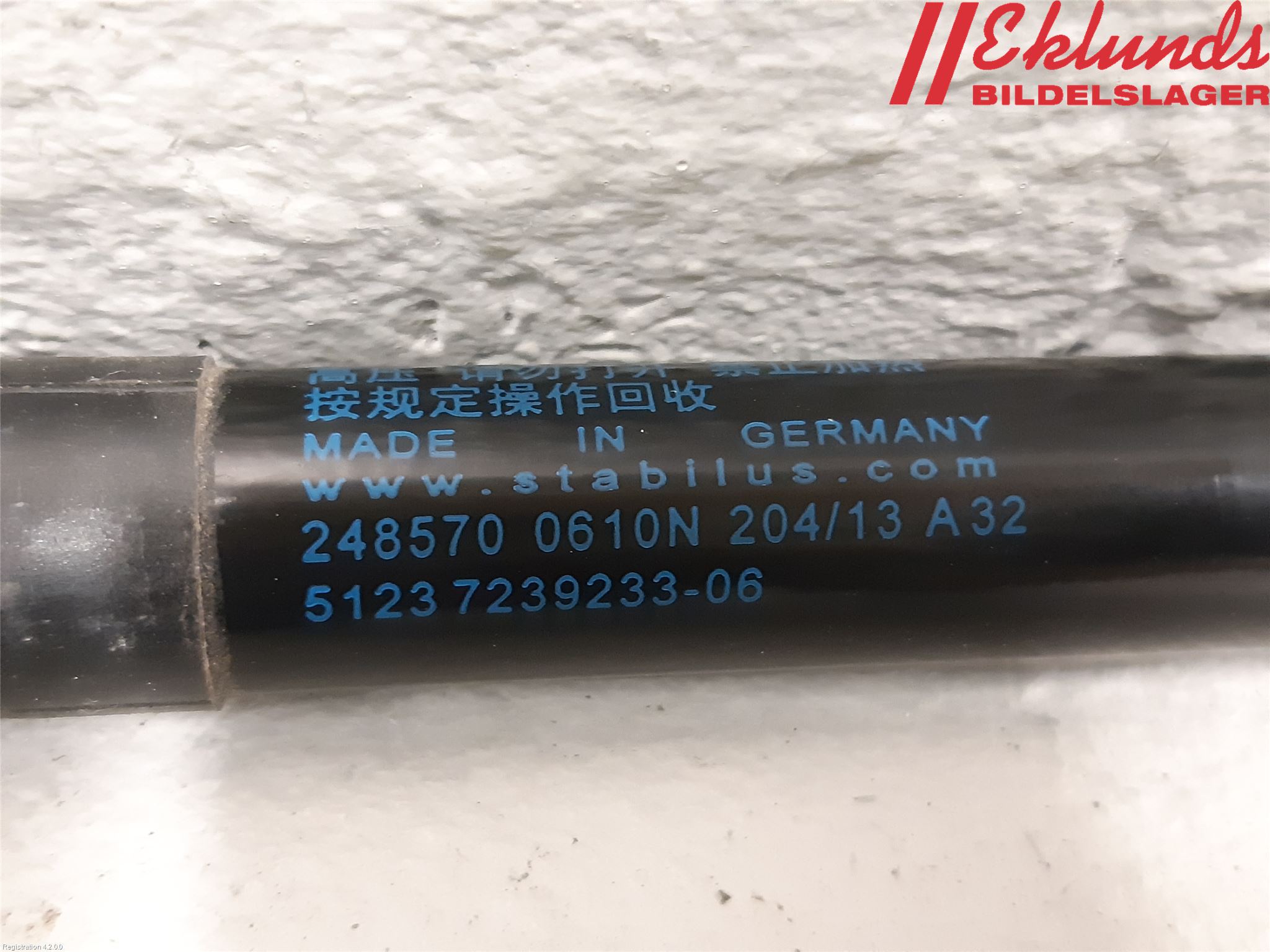 BMW 1 F20/F21 11-19 Gasfjäder Motorhuv