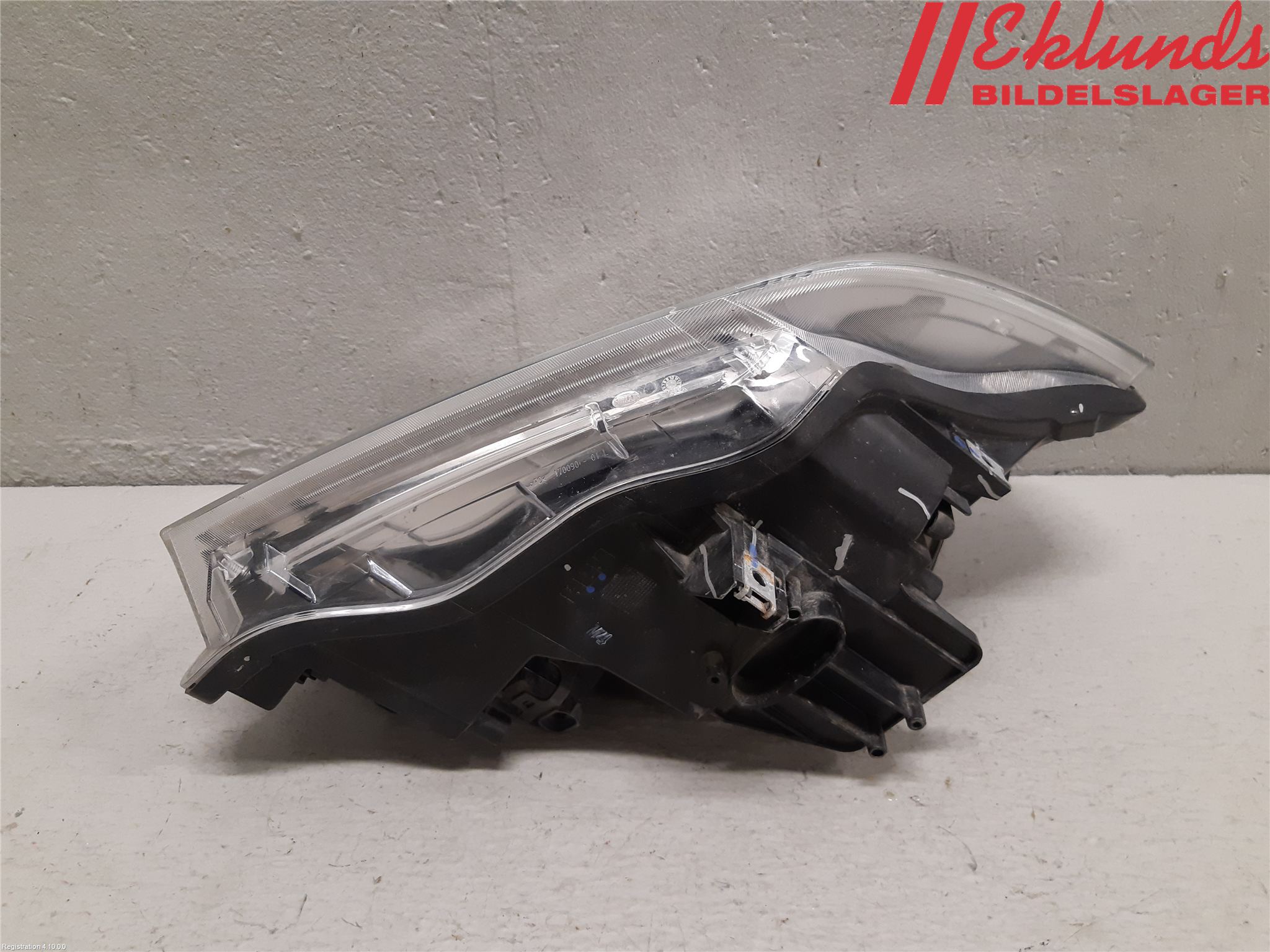 Nissan NAVARA 05-16 Strålkastare Vänster