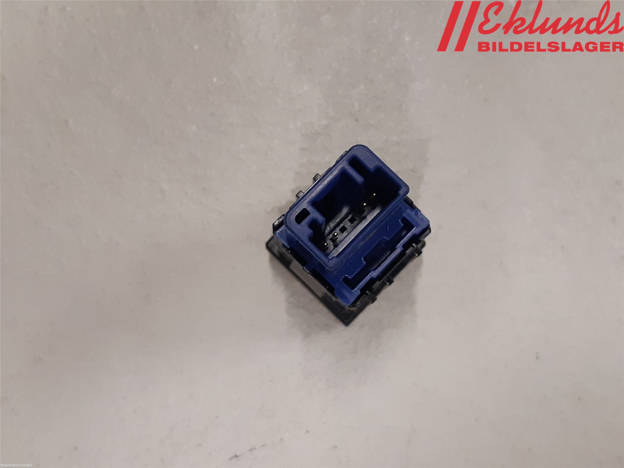 Toyota COROLLA 19- Strömställare Baklucka