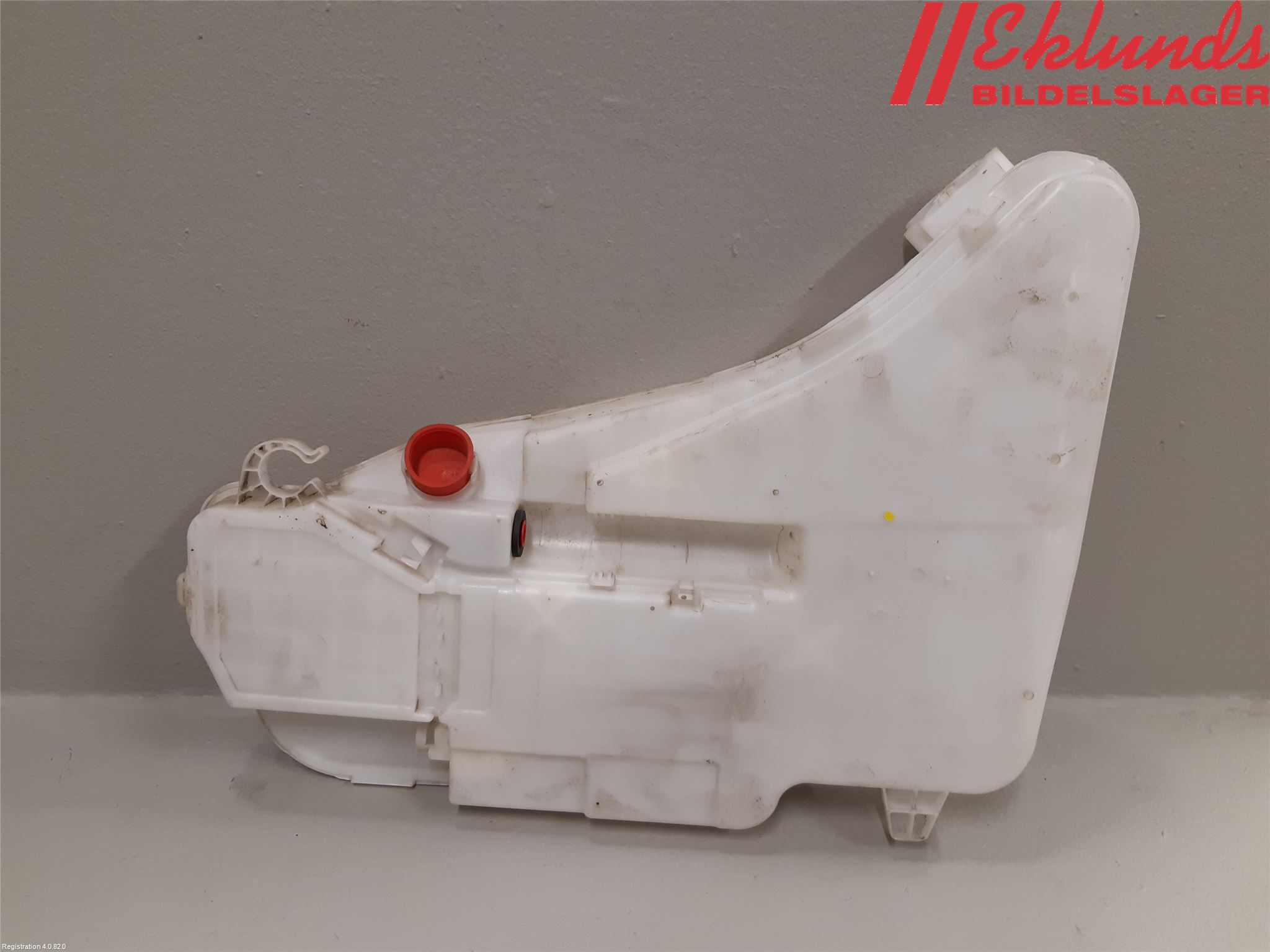 BMW 5 F10/F11/F18 09-17 Spolartank Vindruta-Strål