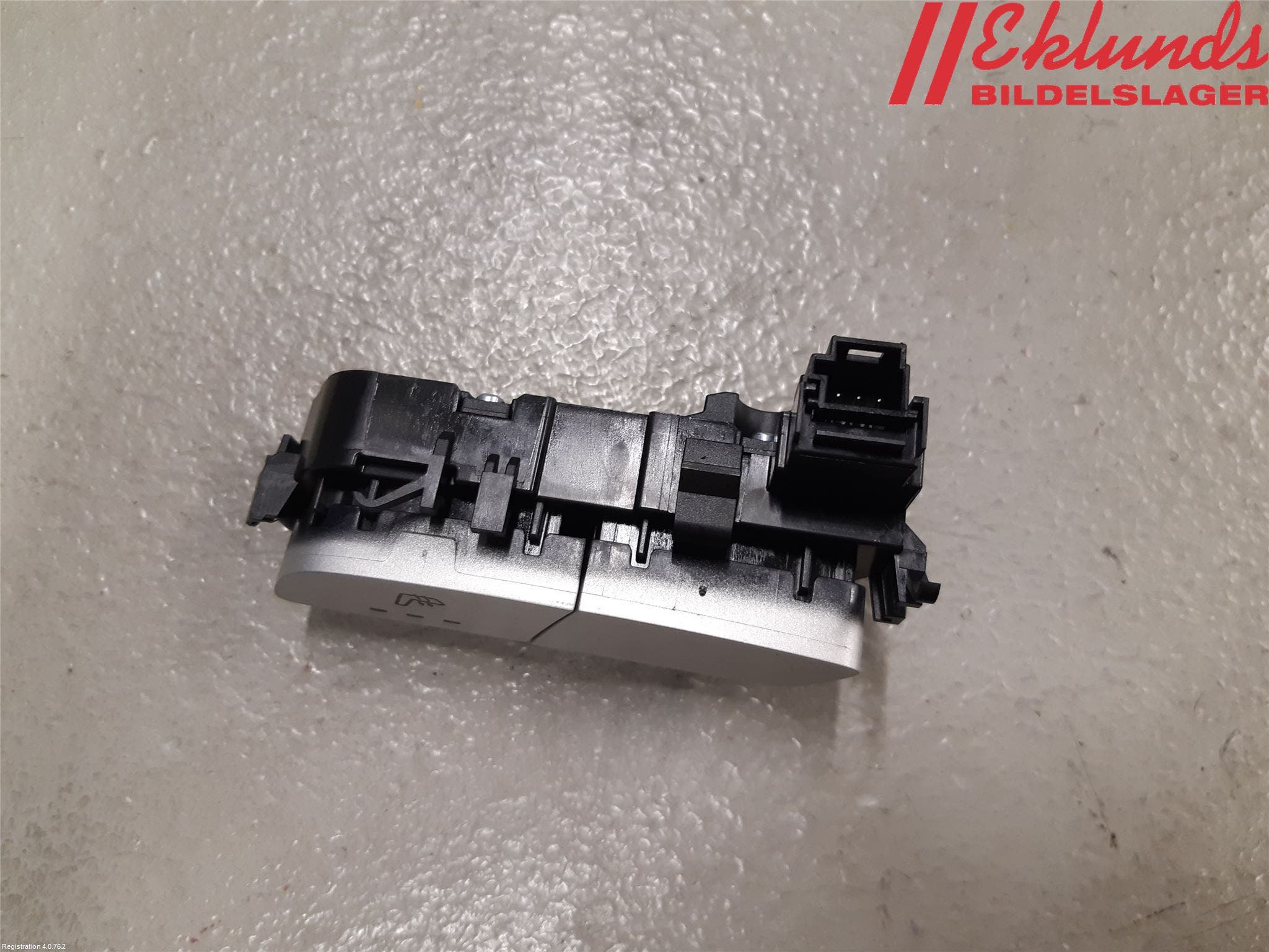 Mercedes-Benz MB E-KLASS (W213) 16-23 Strömställare Stolvärme