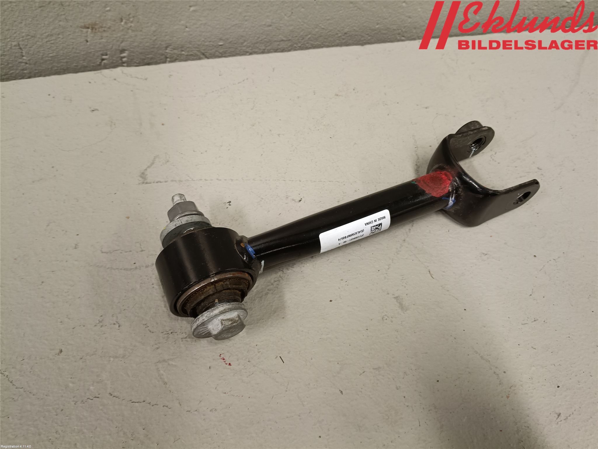 Tesla MODEL Y 21- Bärarm Bak Vänster