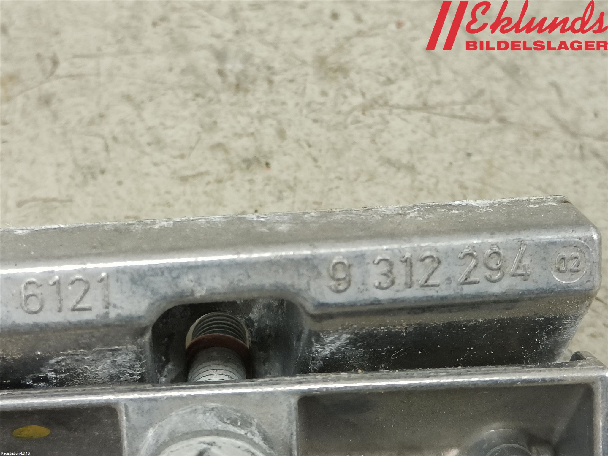 BMW X1 F48 15-22 Batterilåda-Fäste-Hållare