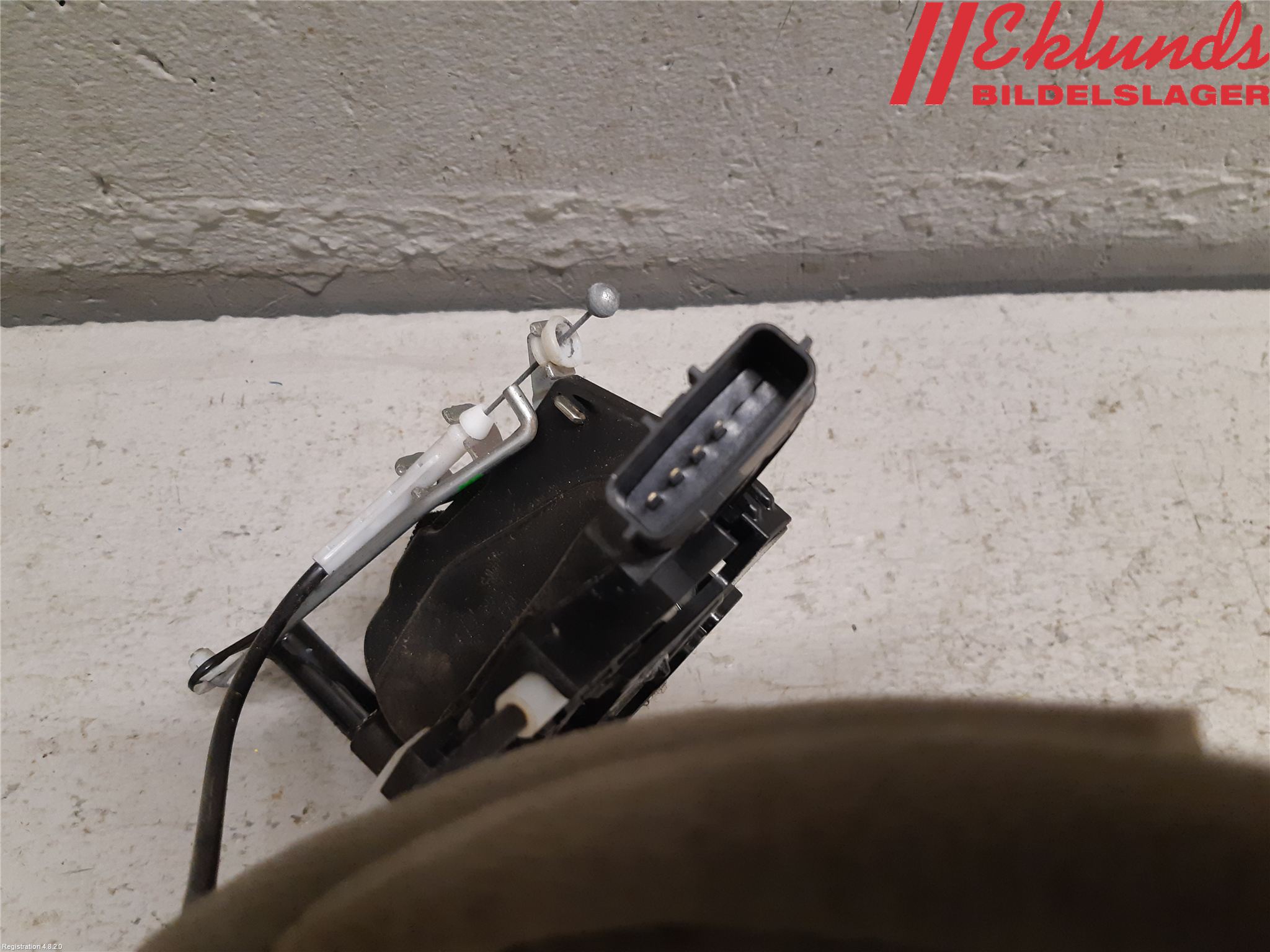 Nissan JUKE 10-14 Låskista-Dörrlås