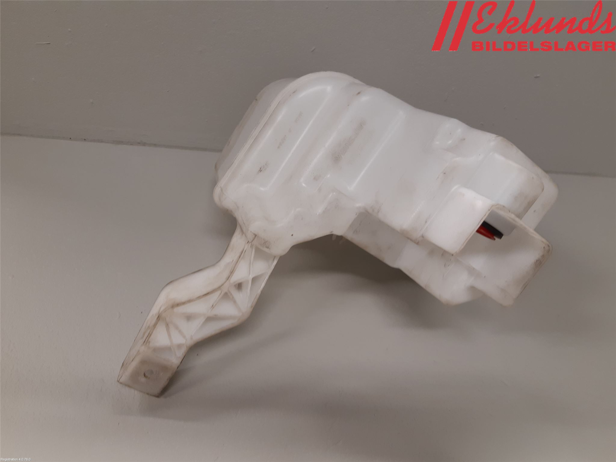 Nissan NV200/NV200 COMBI Spolartank Vindruta
