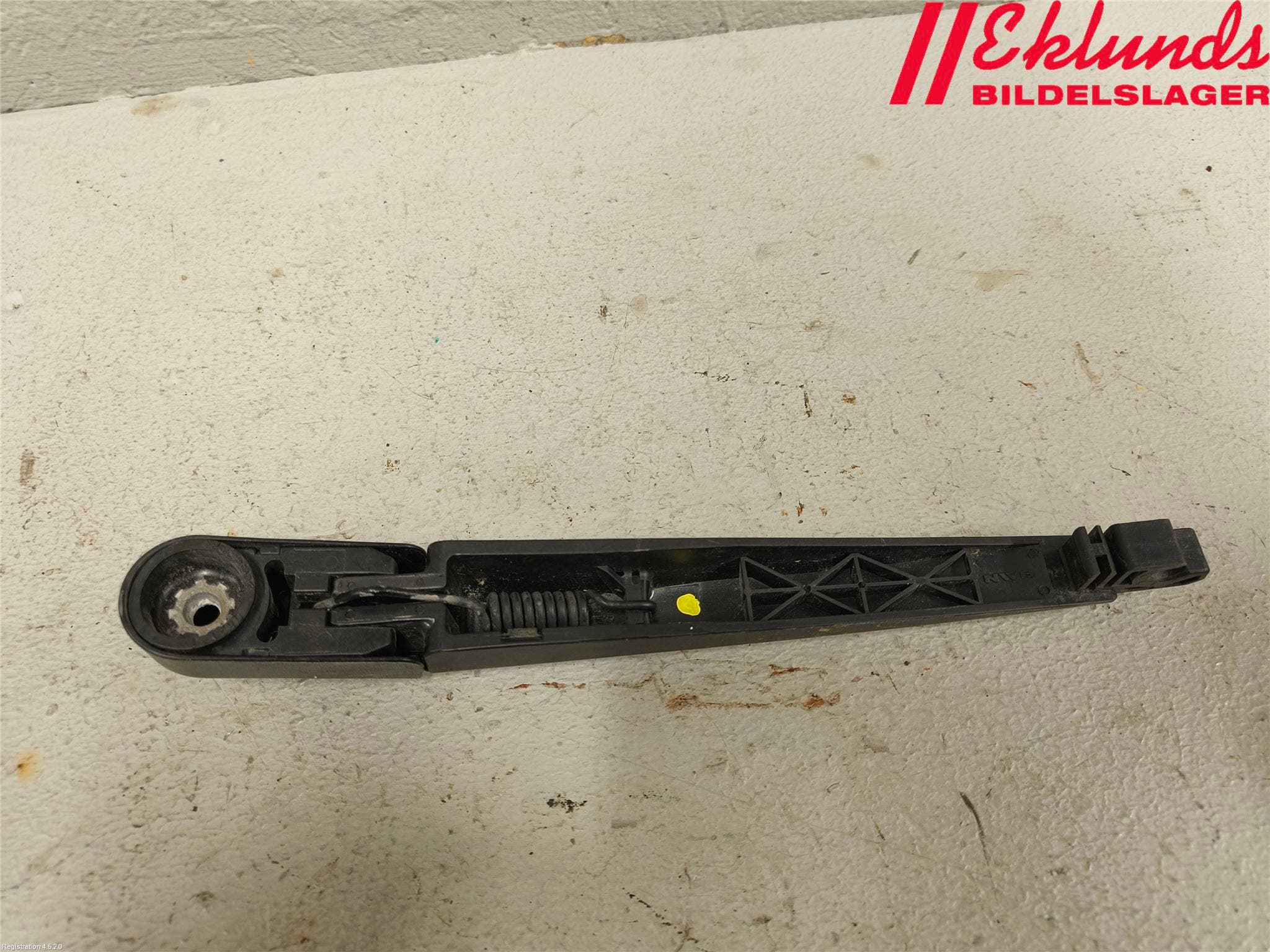 Toyota AVENSIS 09-15 Torkararm-Bakruta