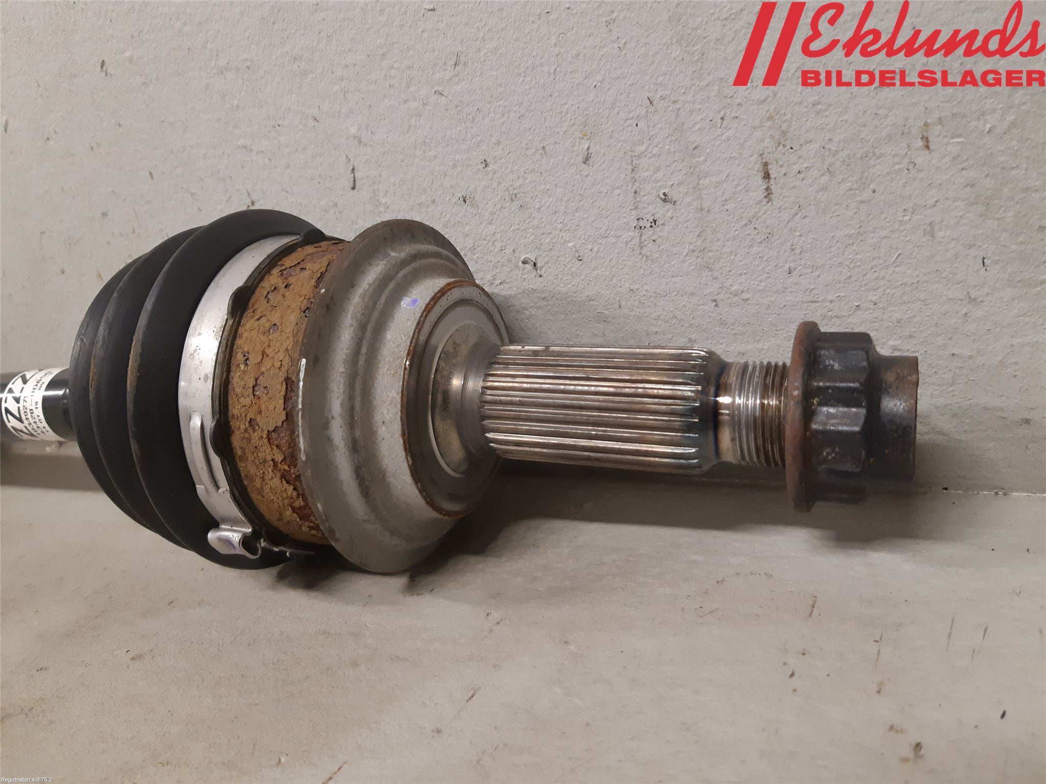 Toyota YARIS XP130 15-20 Drivaxel Fram Vänster