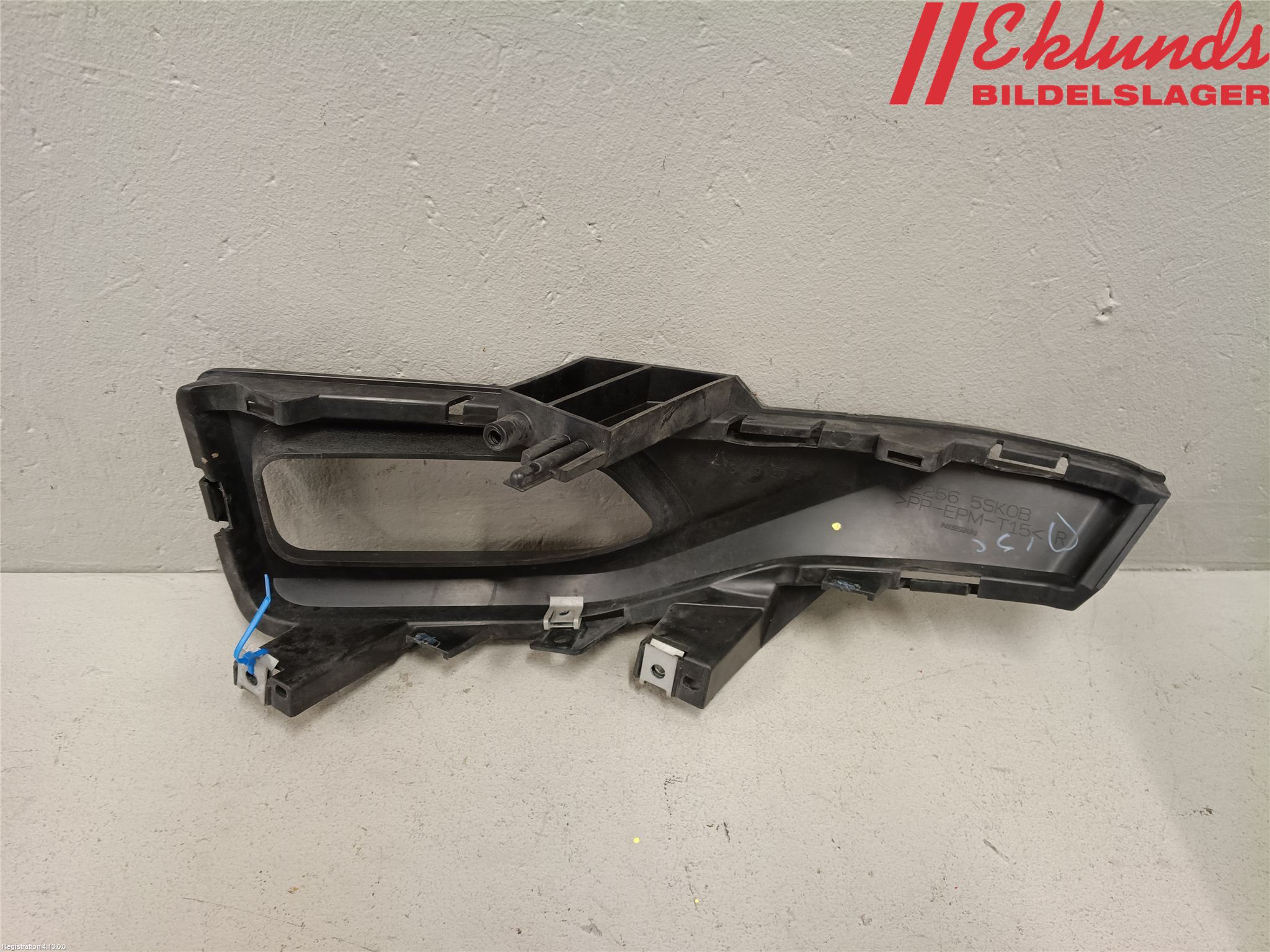 Nissan LEAF 18- Dimljussarg Fram