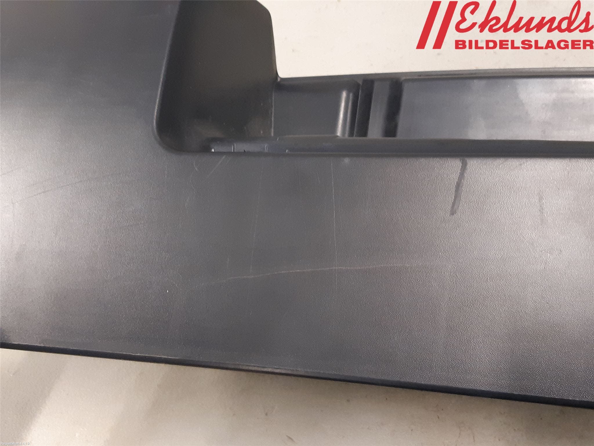 Opel VIVARO 15-19 Bakljussarg