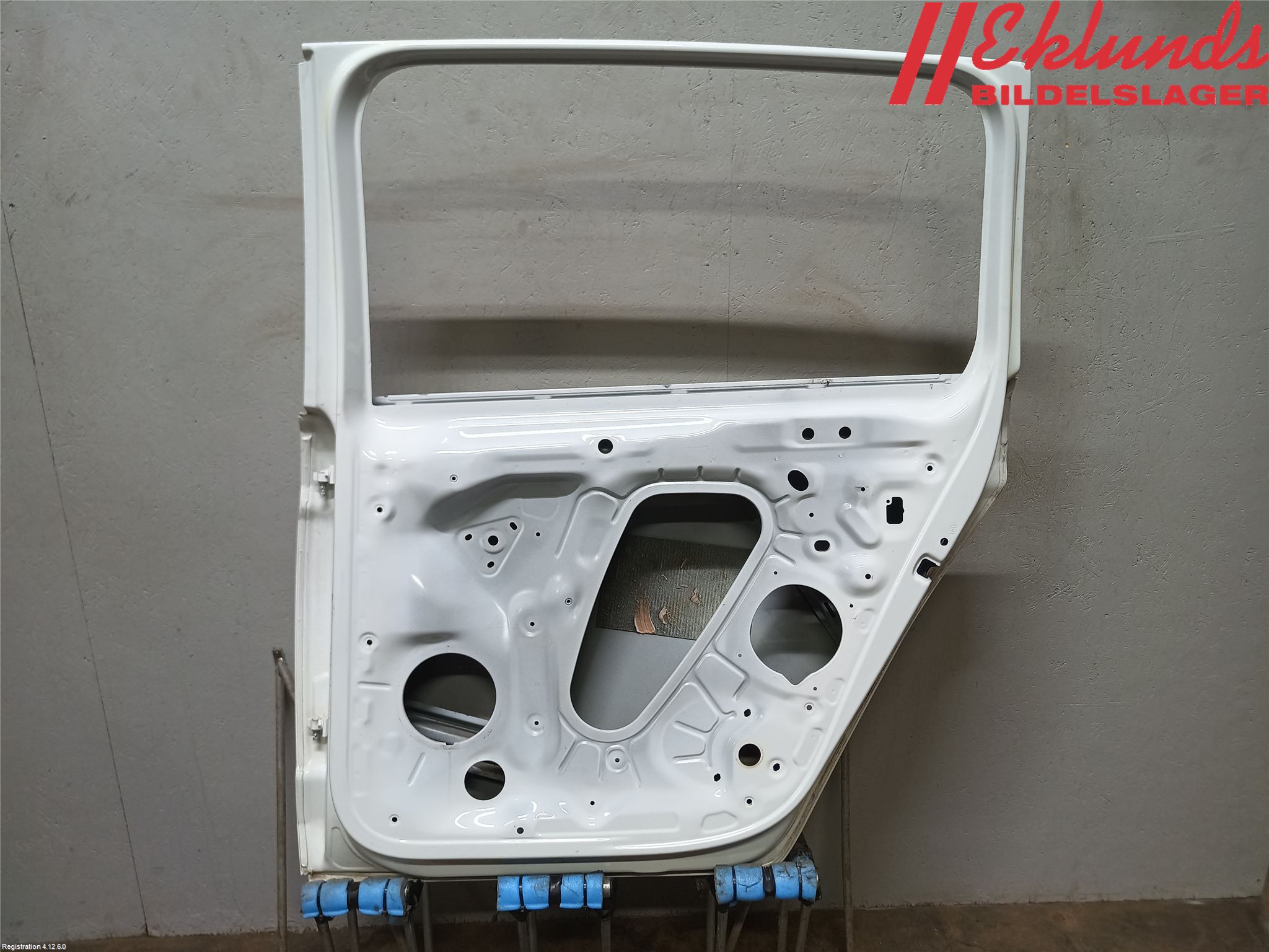 Volkswagen VW TOURAN 16- Dörr Bak Höger