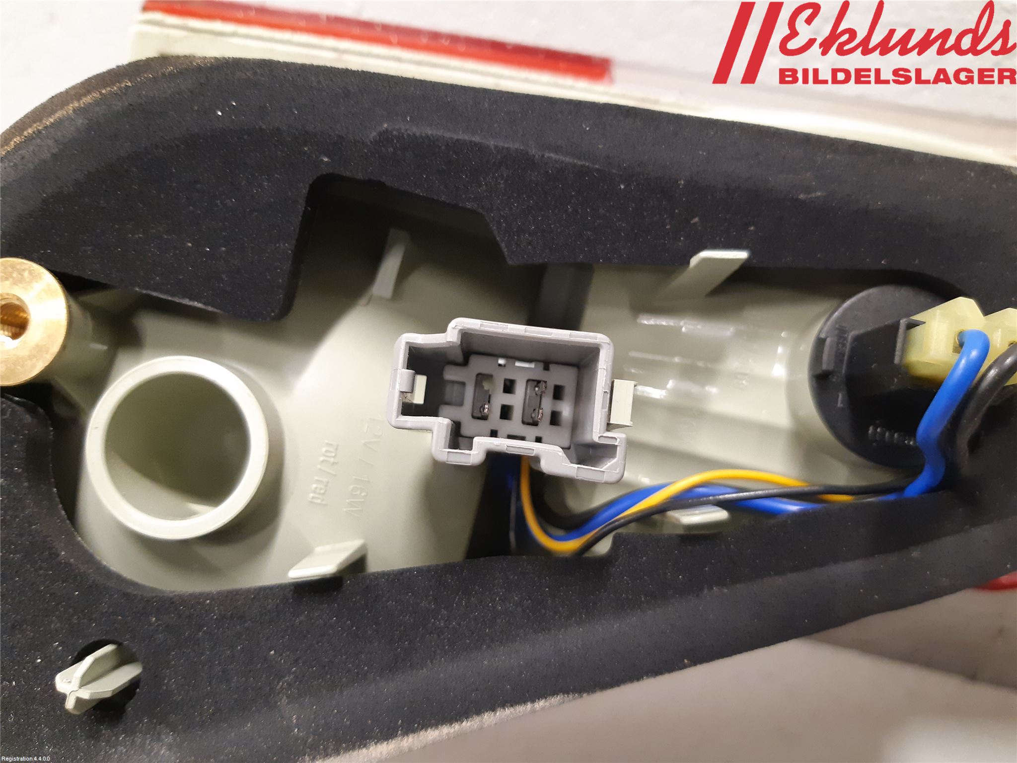 Volvo V70 08-13 Bakljus Lucka Hö