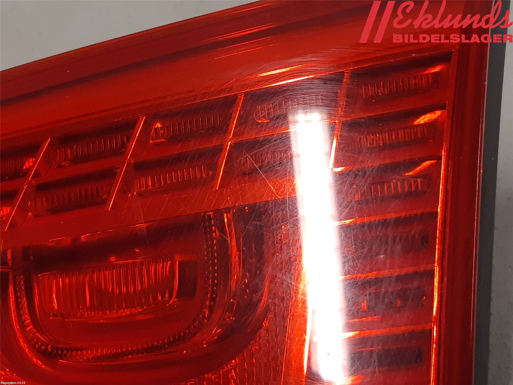 Volkswagen VW PASSAT 11-14 Bakljus Lucka Hö