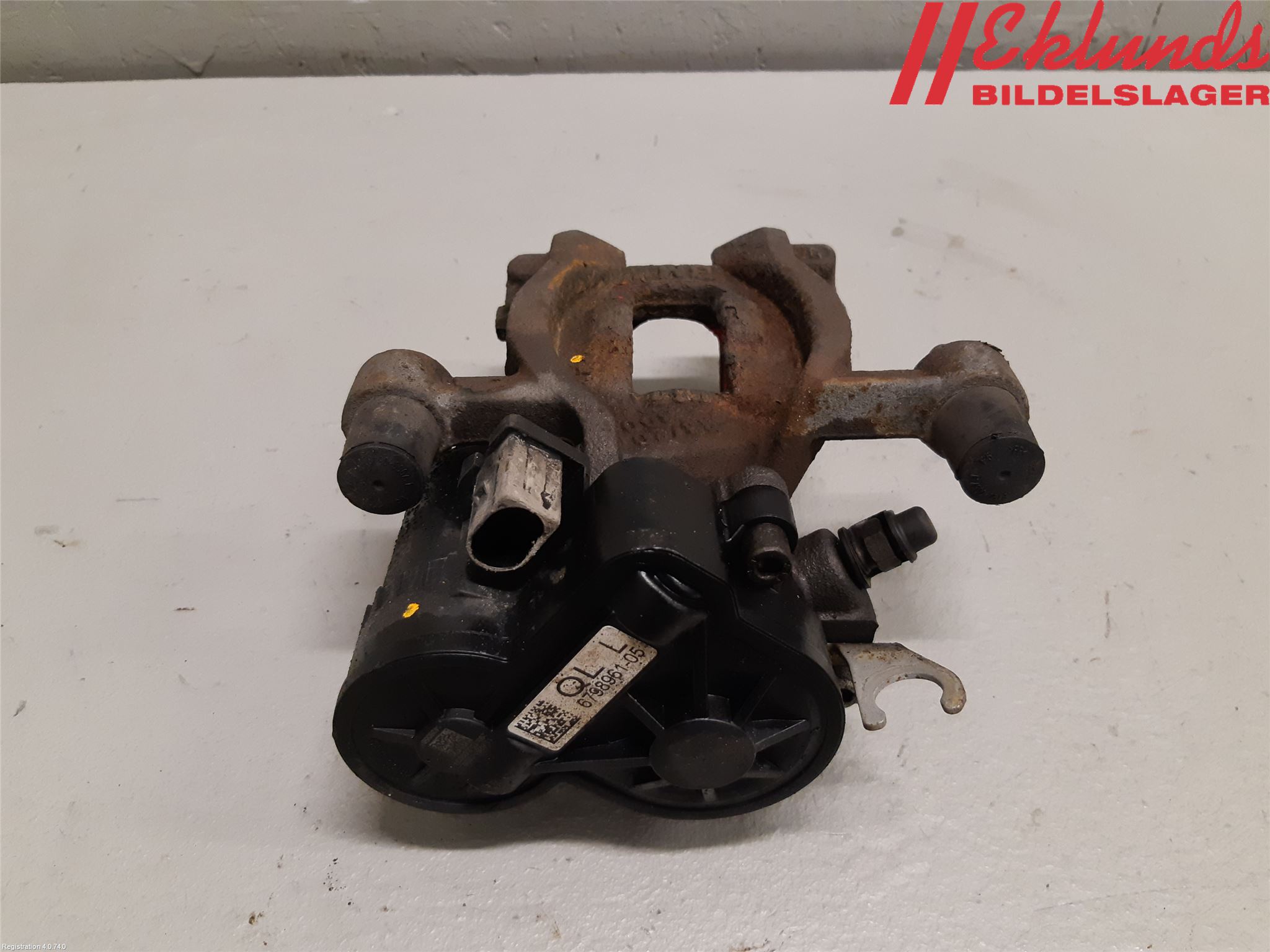 BMW X1 F48 15-22 Bromsok Bak Vänster