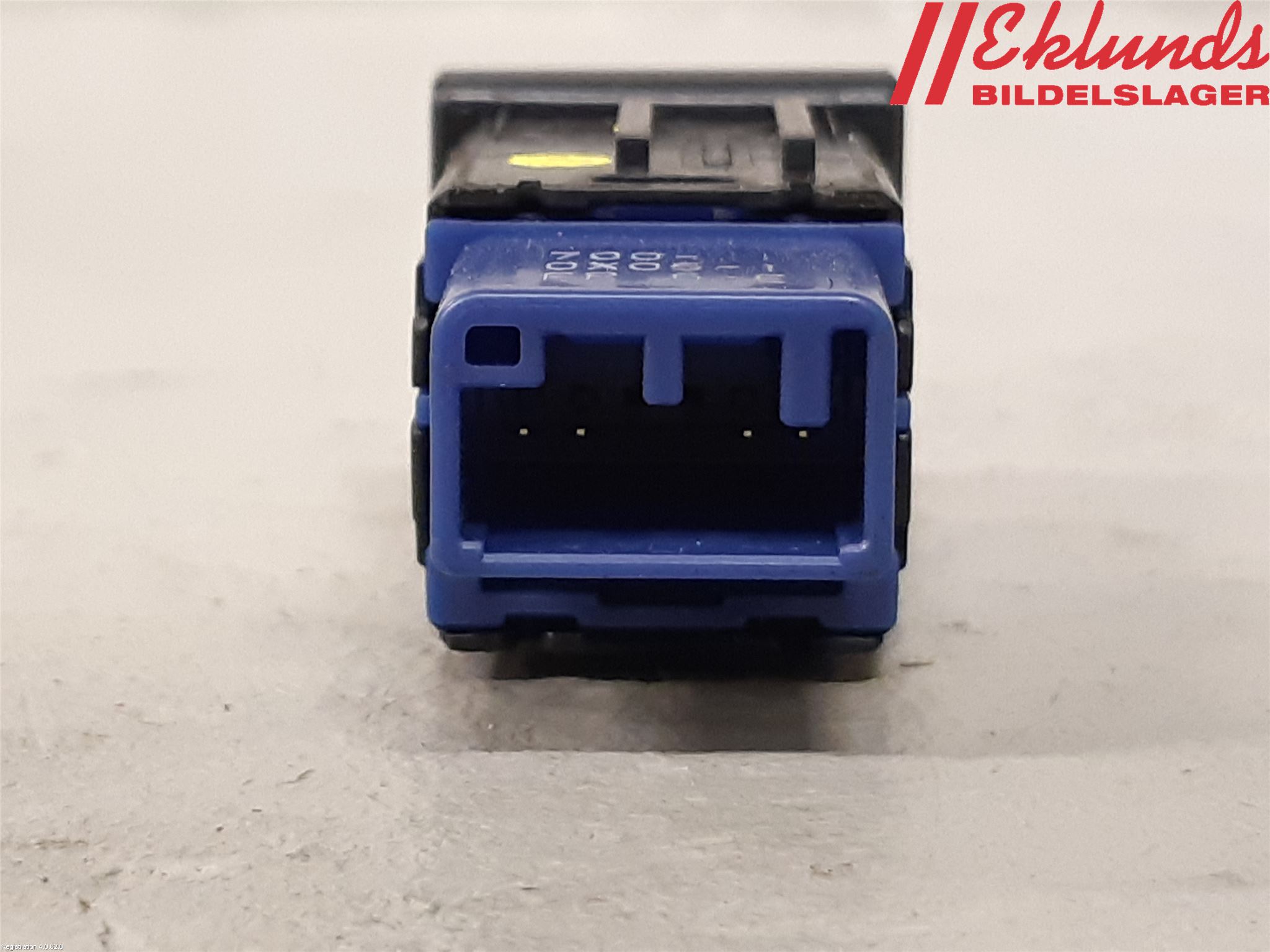 Toyota RAV4 19- Strömställare Tanklucka