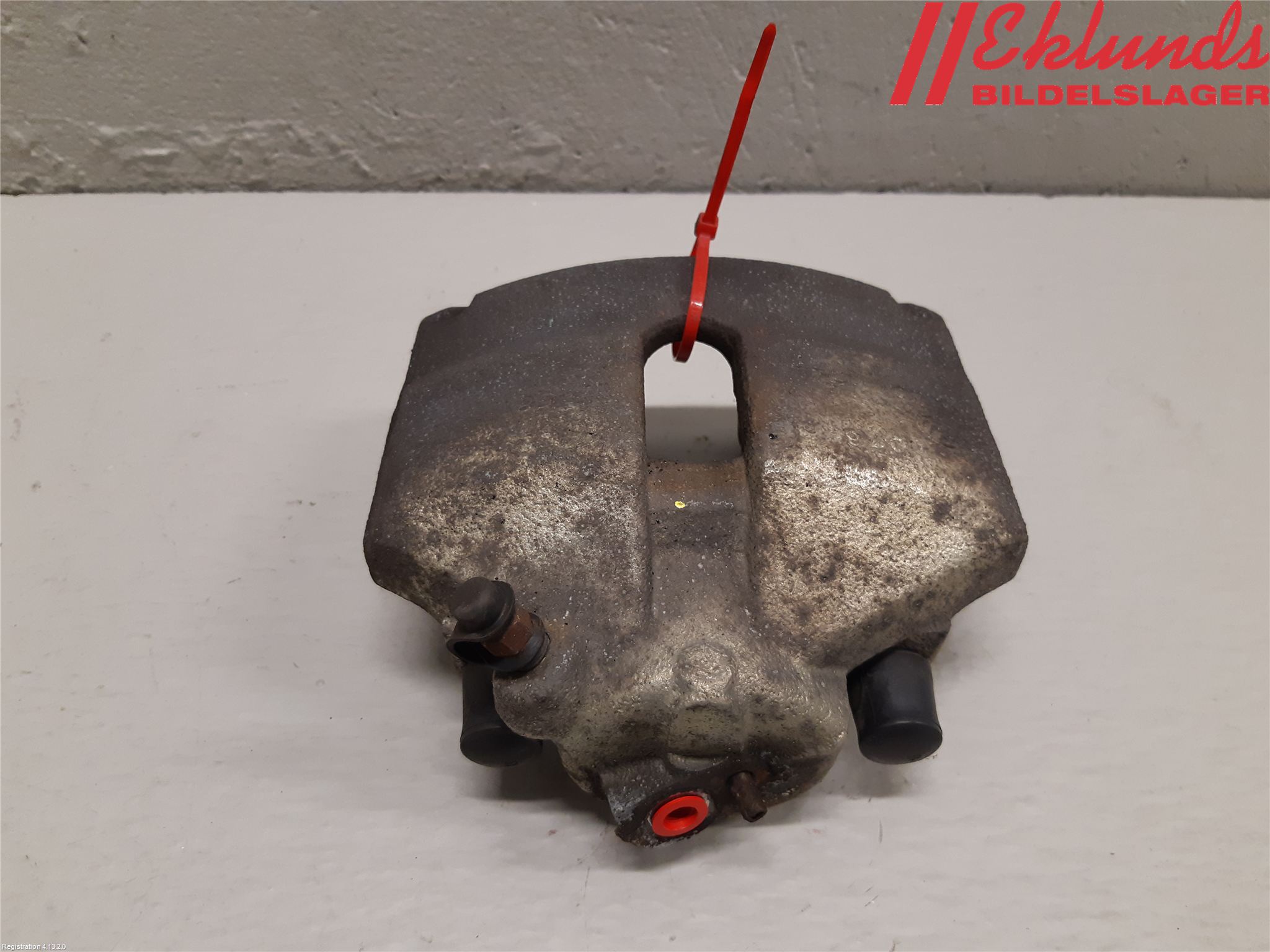Volkswagen VW PASSAT 11-14 Bromsok Fram Vänster