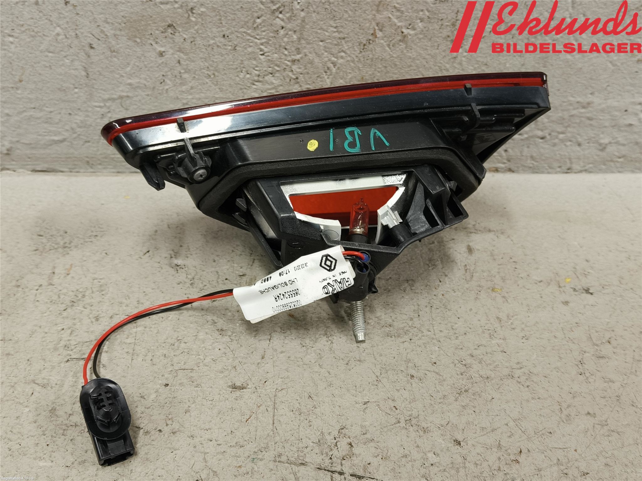 Renault CLIO IV 12-16 Bakljus Lucka Vä