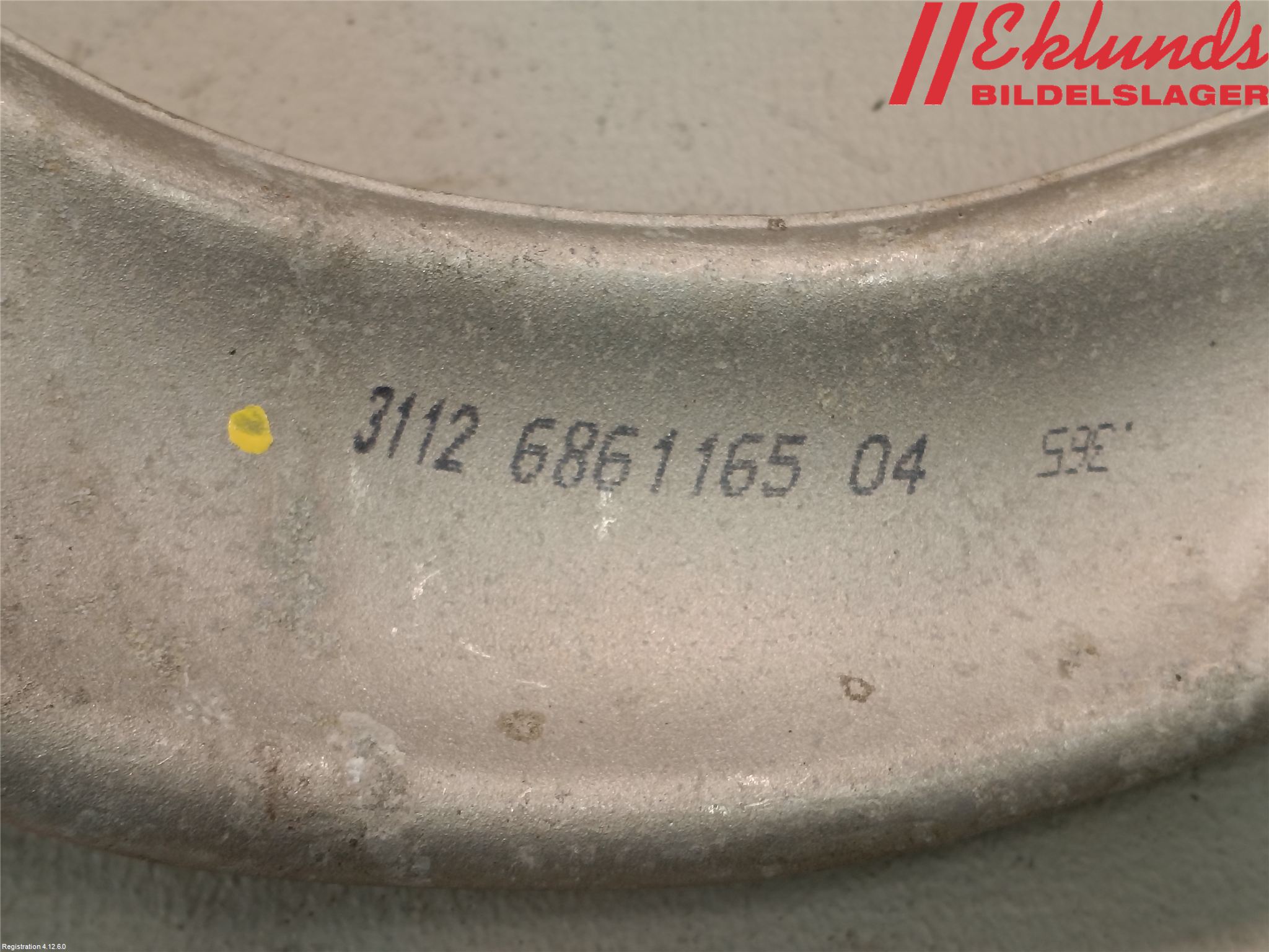 BMW 5 G30/G31/F90 17-23 Bärarm Fram Undre Vä