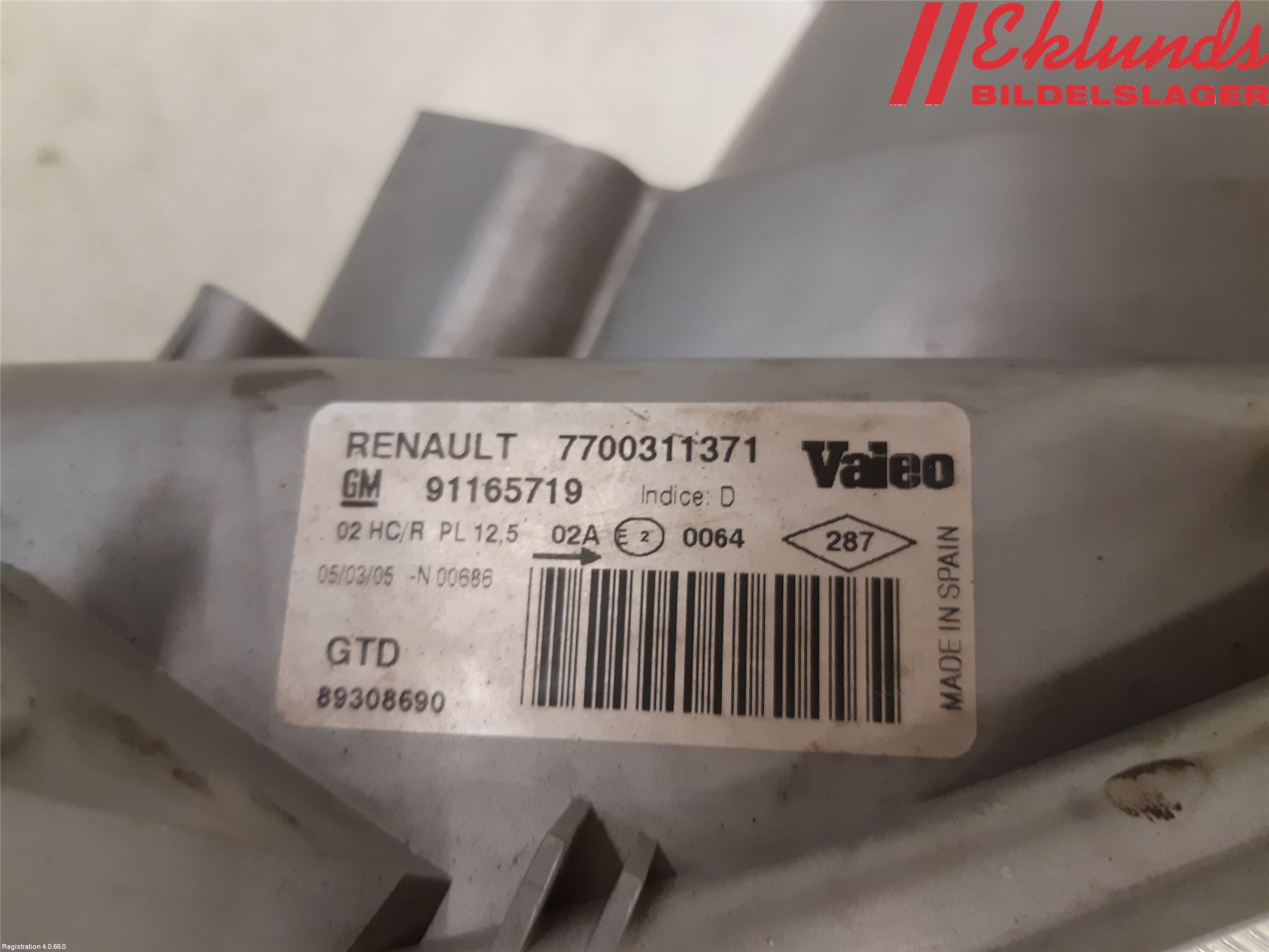 Opel VIVARO 01-14 Strålkastare Vänster