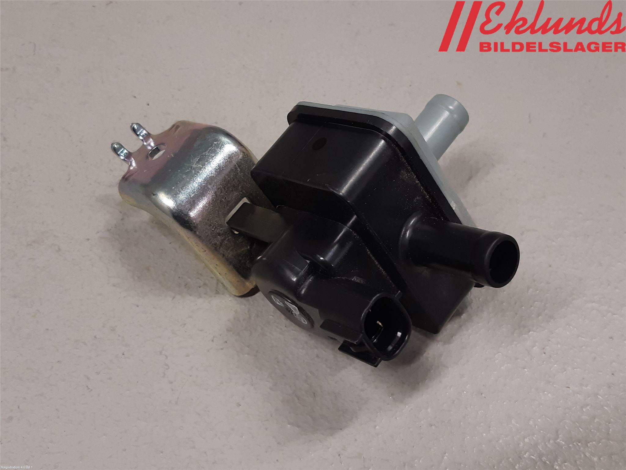 Toyota YARIS XP21 20- Vakuumventil