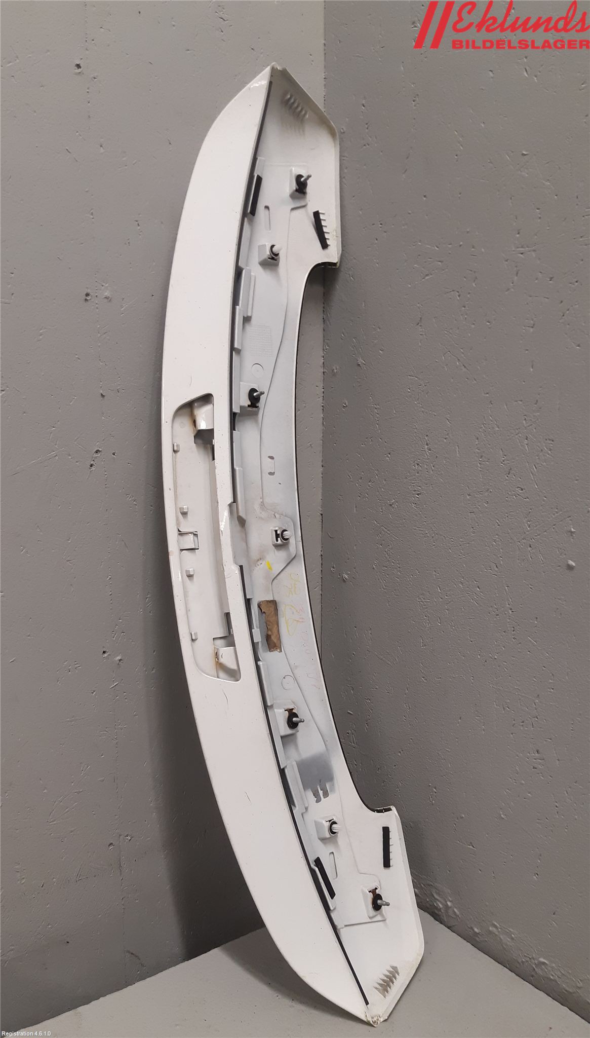 Toyota AVENSIS 09-15 Spoiler Baklucka