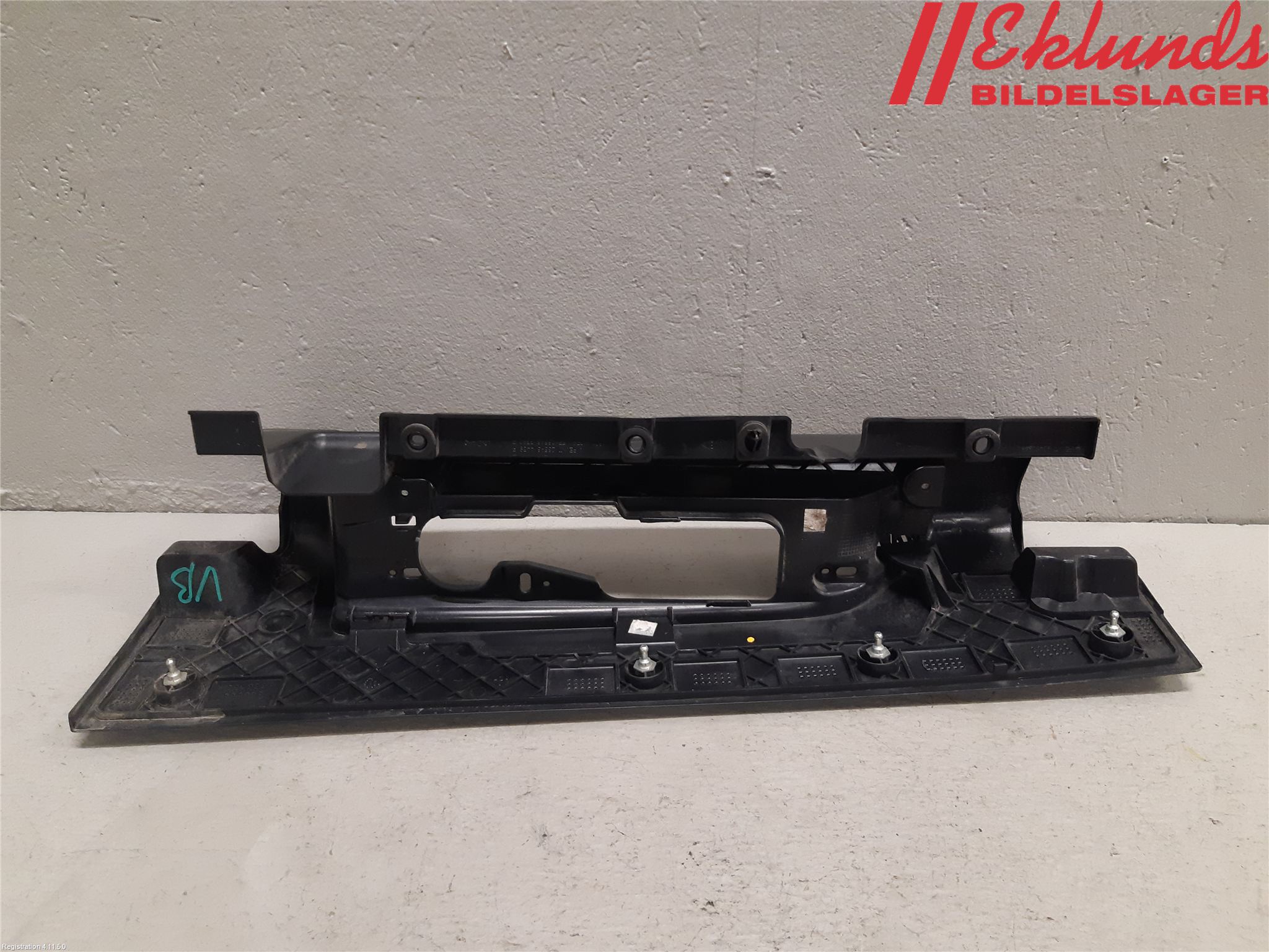 Renault TRAFIC/E-TECH 15- Bakljussarg