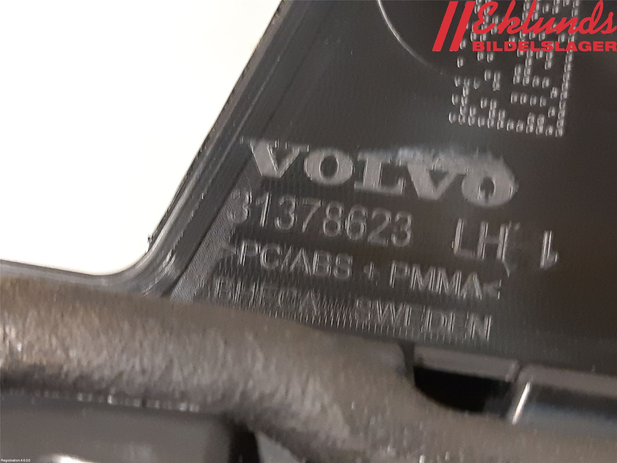 Volvo V90 CROSS COUNTRY 17->> Dörr Dekorlist Fram Vä