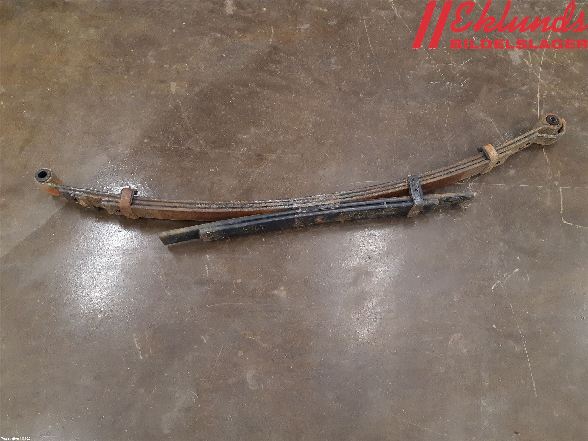 Toyota HILUX 16- Fjäder Bak Blad