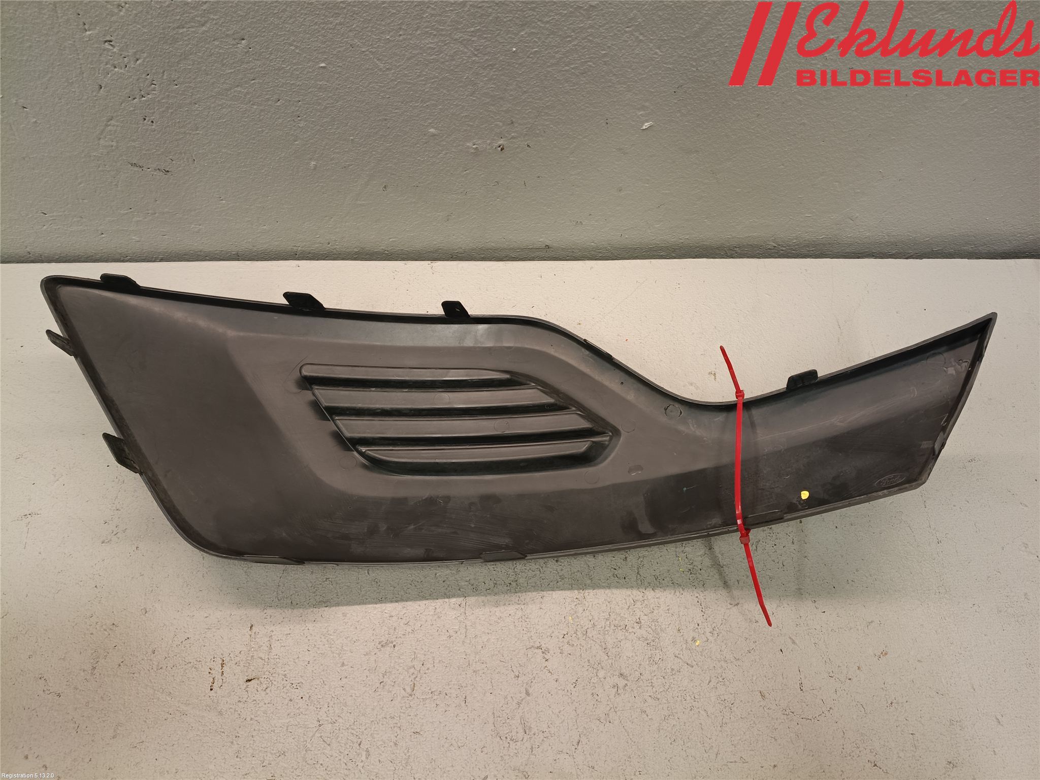 Ford TRANSIT SKÅP/BUSS 14-22 Dimljussarg Fram