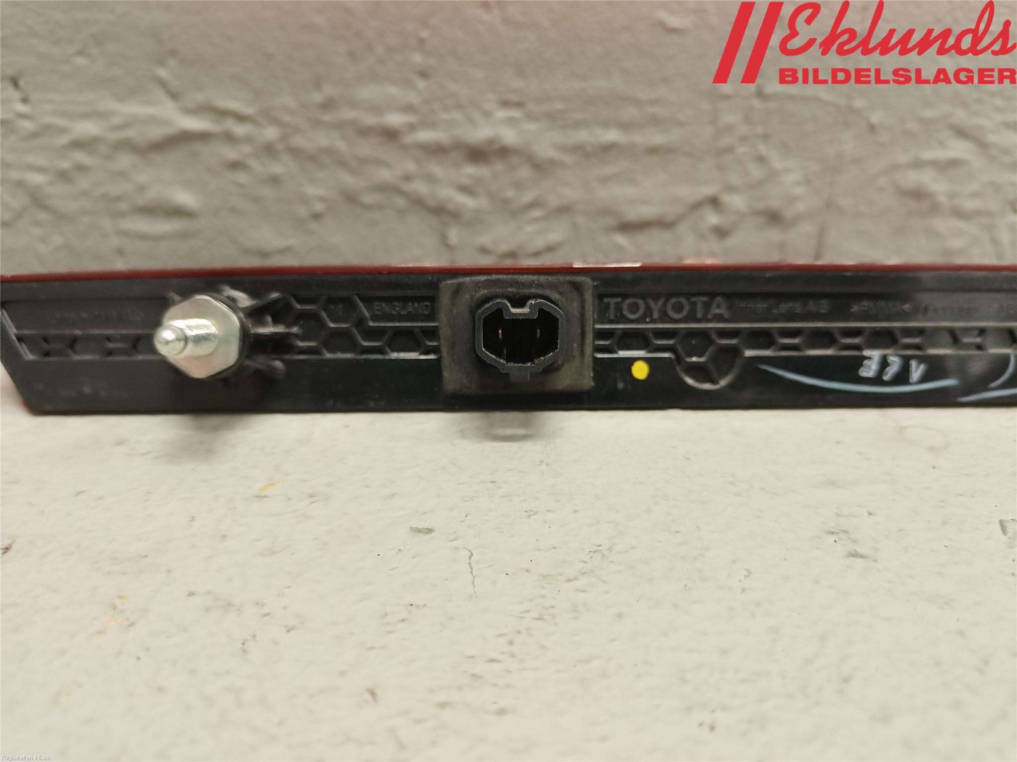 Toyota COROLLA 19- Bromsljus Bakruta