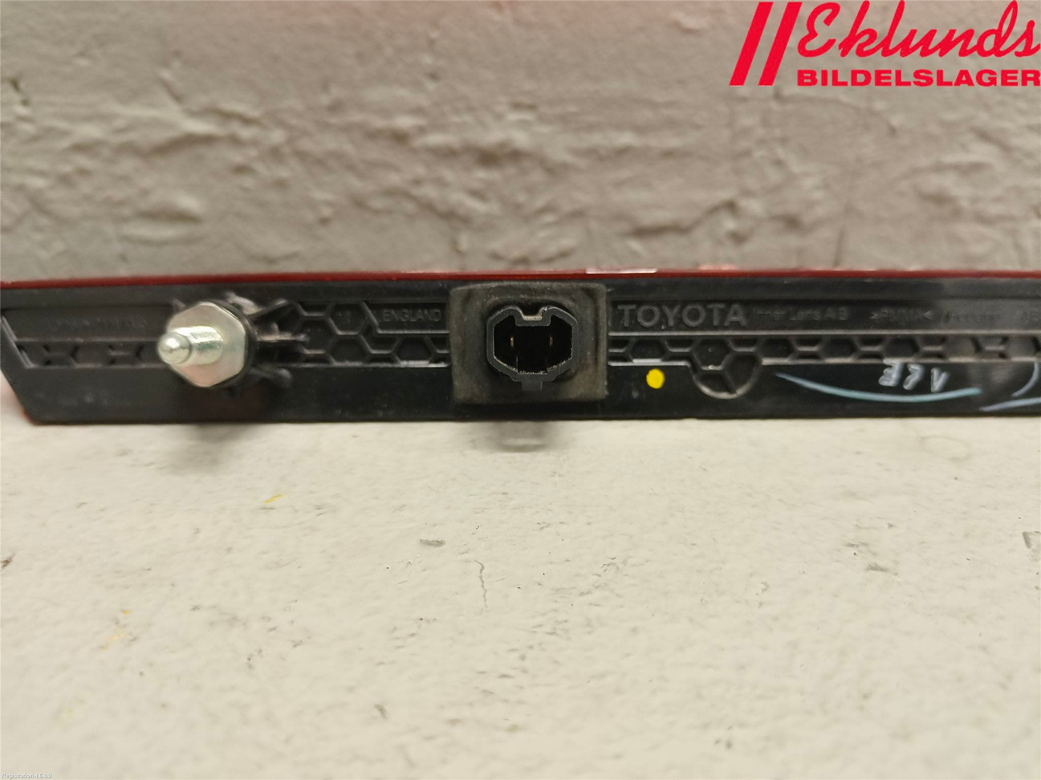 Toyota COROLLA 19- Bromsljus Bakruta