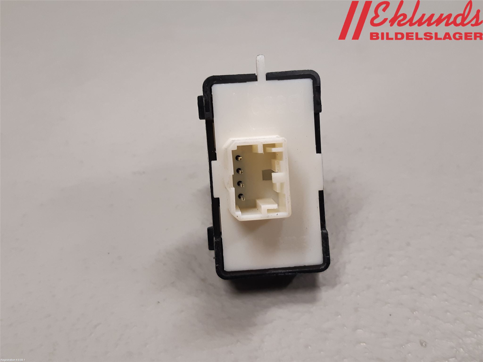 Fiat 500X 15- Strömställare Elhiss