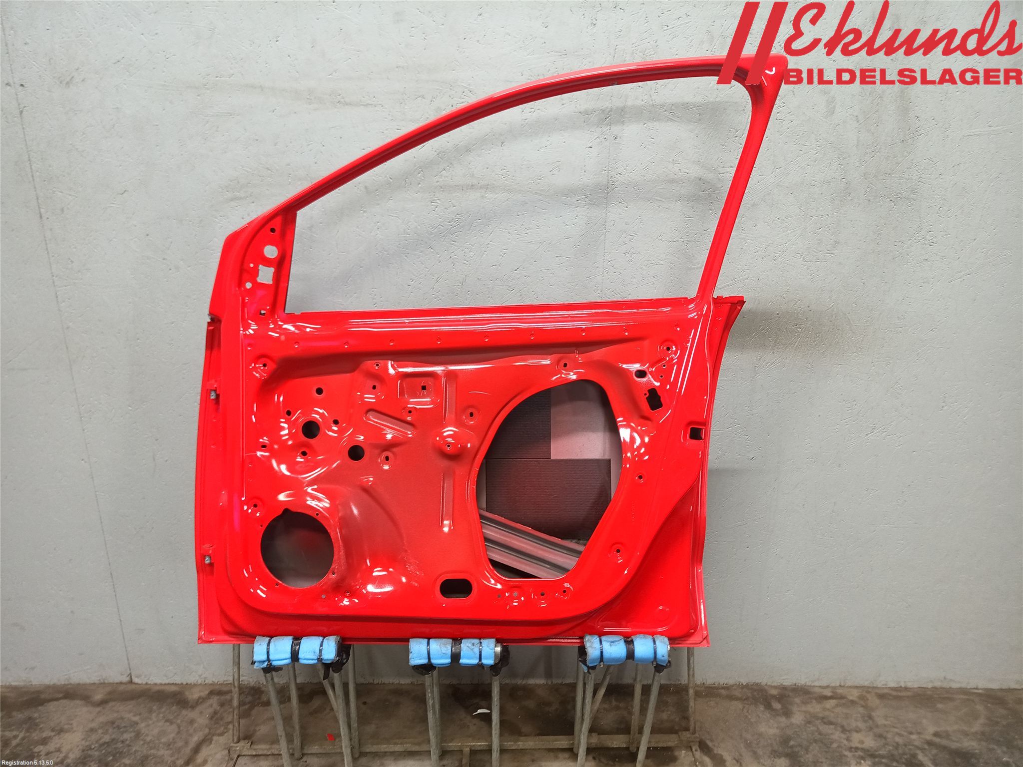 Volkswagen VW POLO 10-17 Dörr Fram Höger