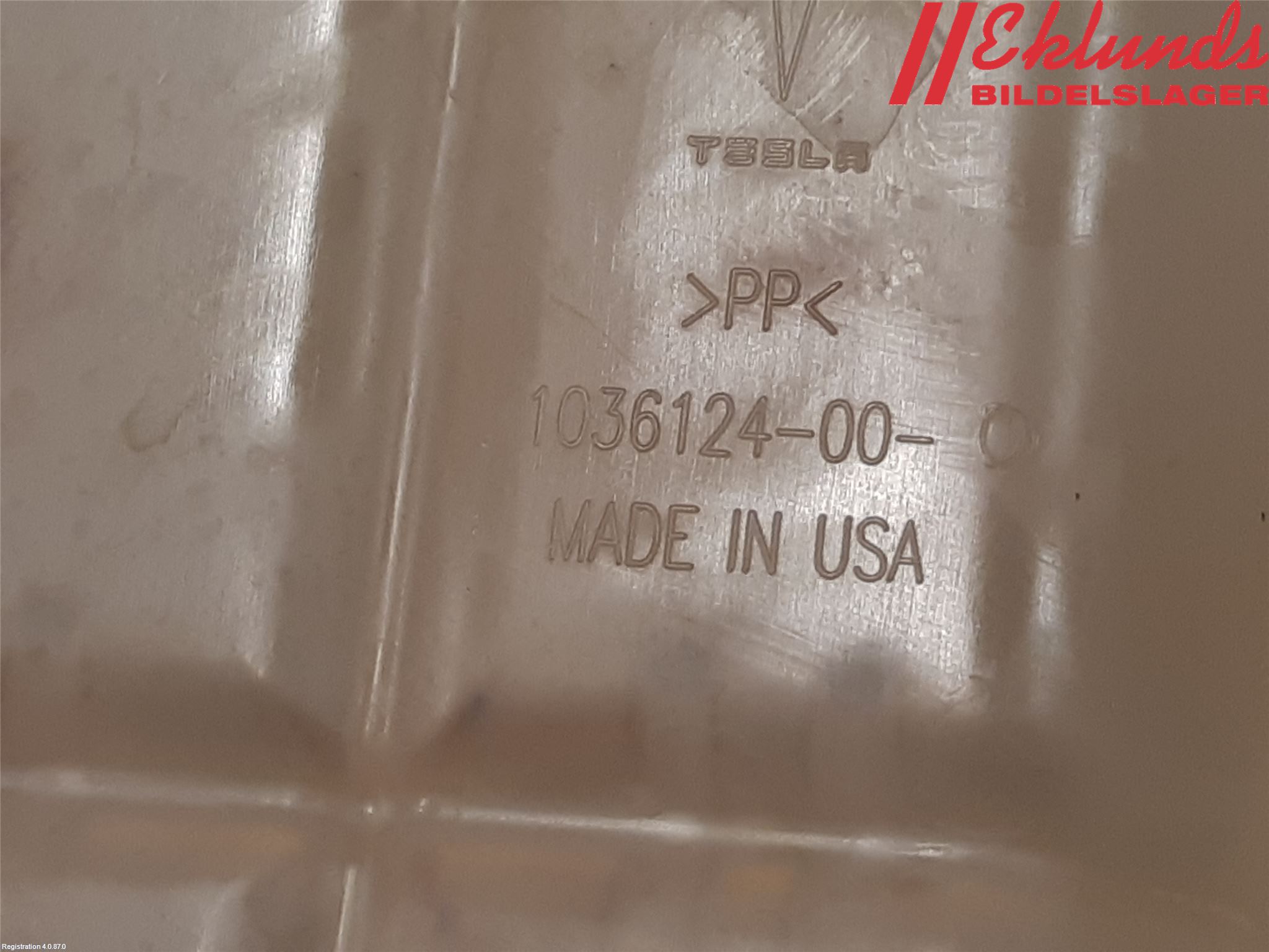 Tesla MODEL S 13- Expansionstank