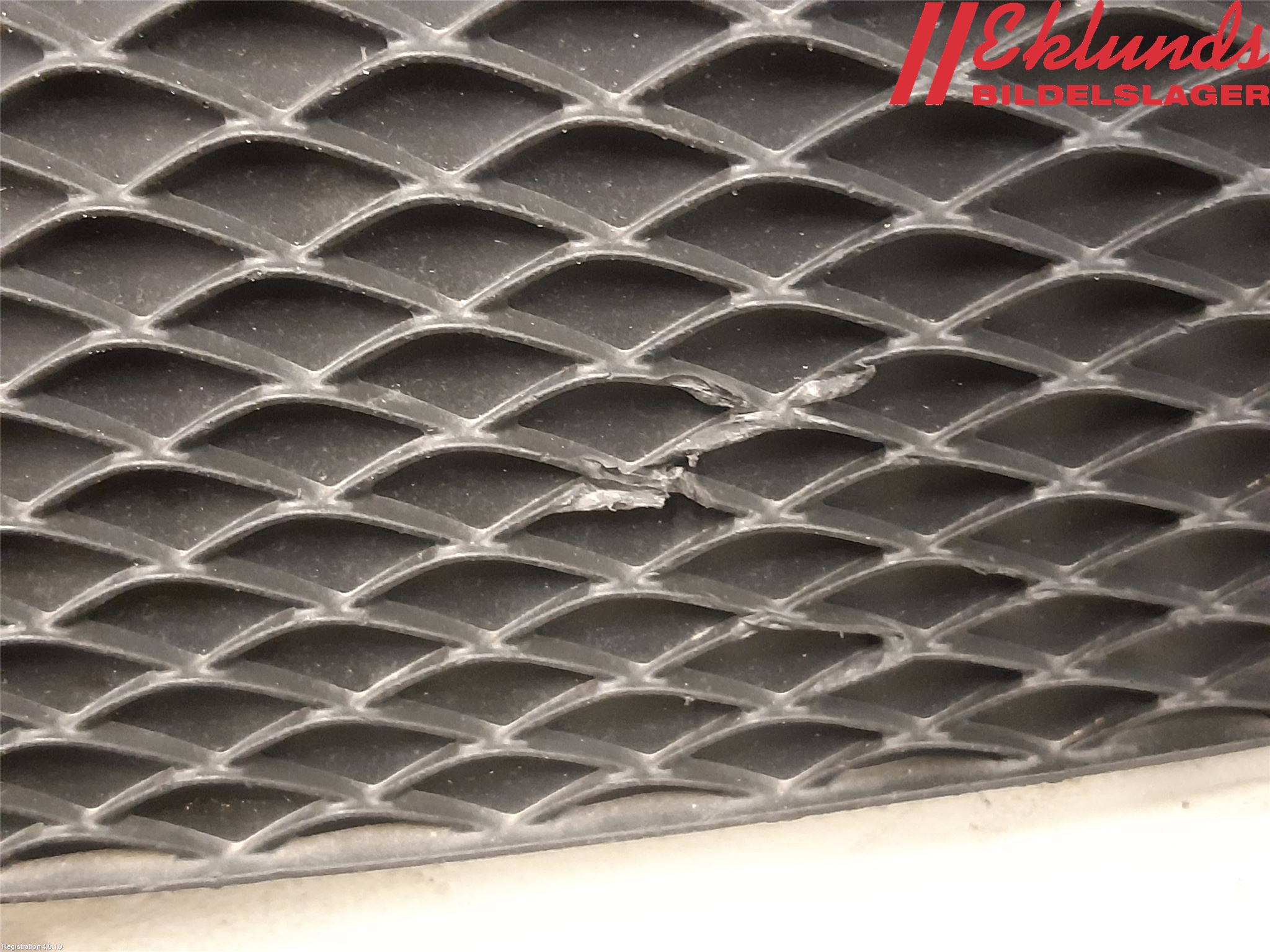 Mercedes-Benz MB C-KLASS (W205) 14-21 Stöt Utfyllnad-List-Grill