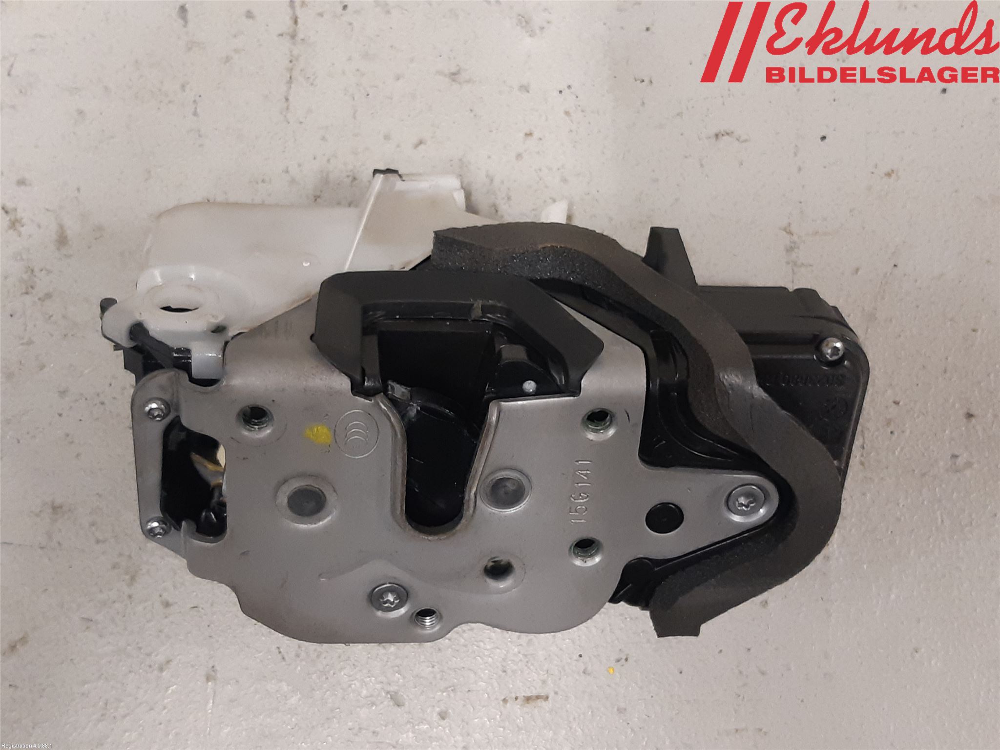 Opel INSIGNIA 09-16 Låskista-Dörrlås