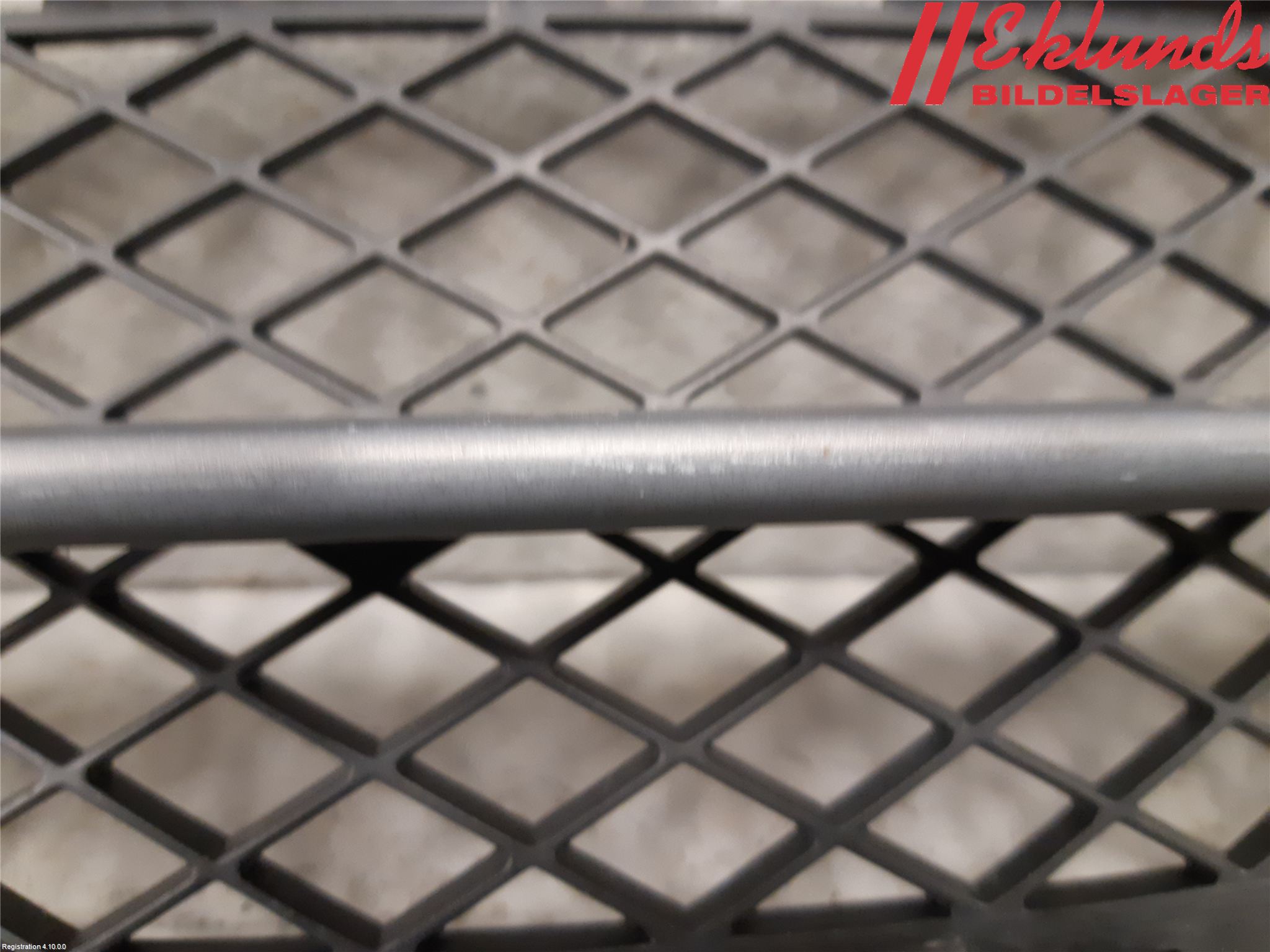 BMW 3 E90/91 SED/TOU 05-12 Grilldel Mitt