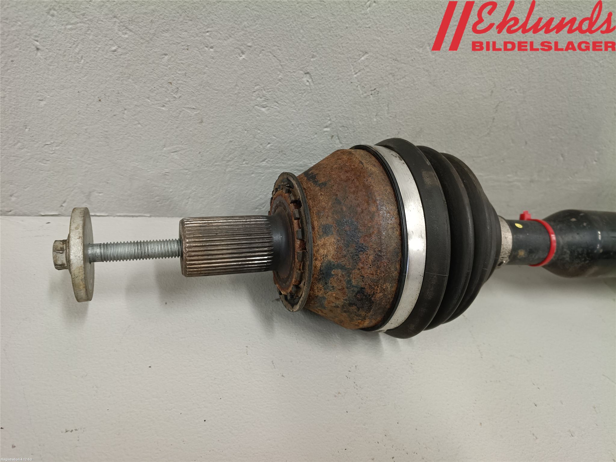 Volvo XC70 08-13 Drivaxel Fram Vänster