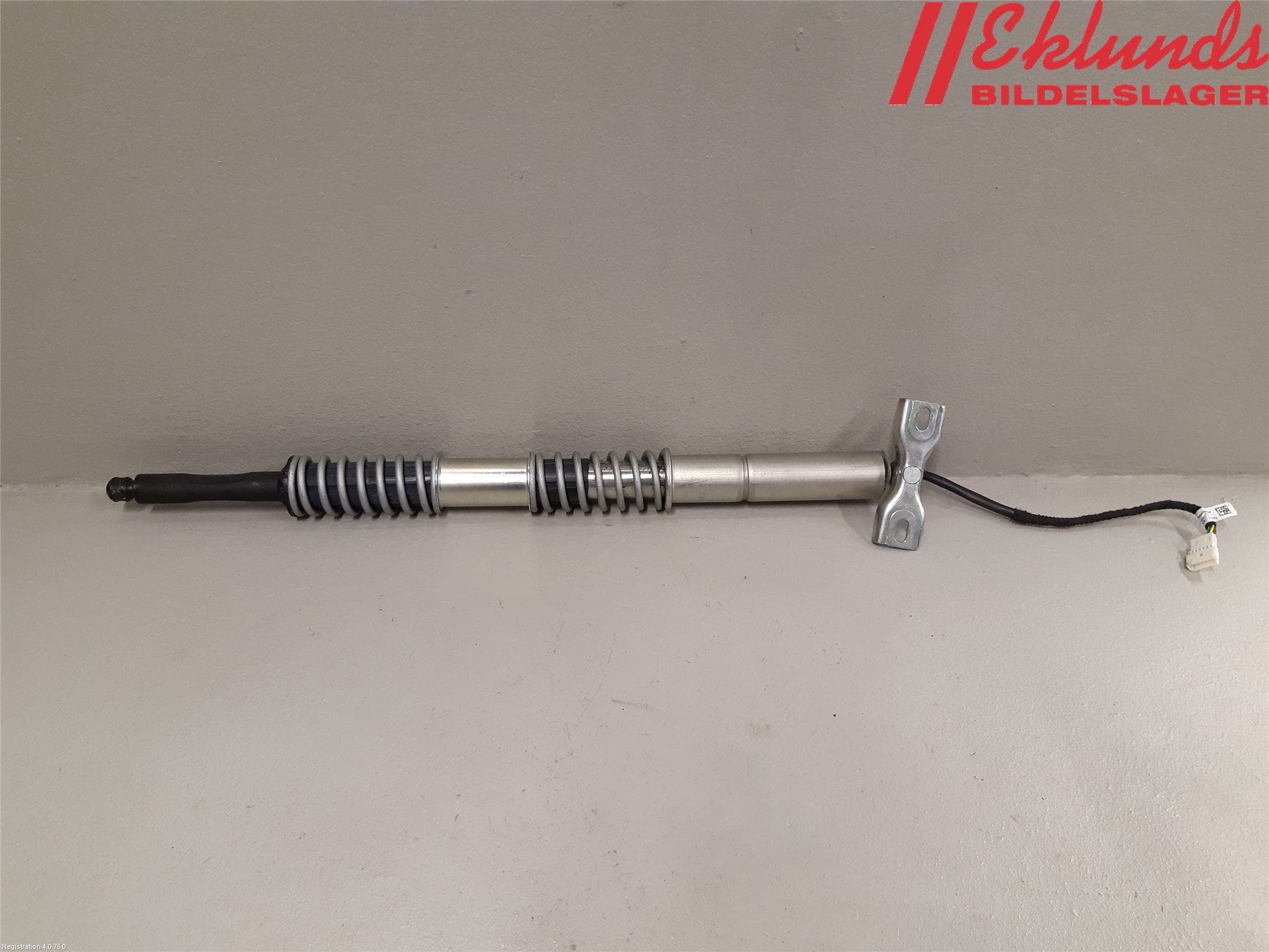 BMW 5 F10/F11/F18 09-17 Bakluckeöppnare Automatisk