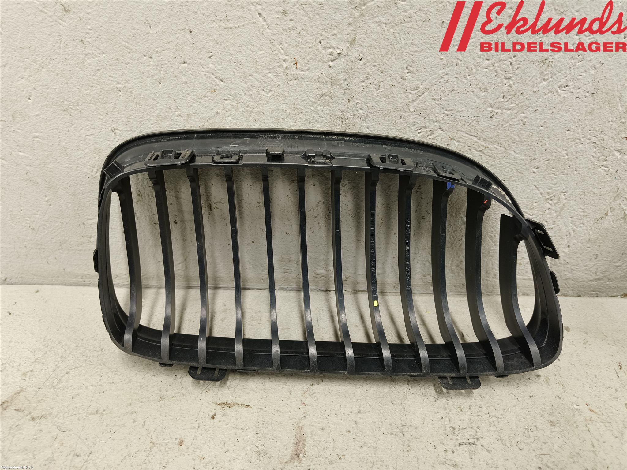 BMW 3 E90/91 SED/TOU 05-12 Grilldel Mitt