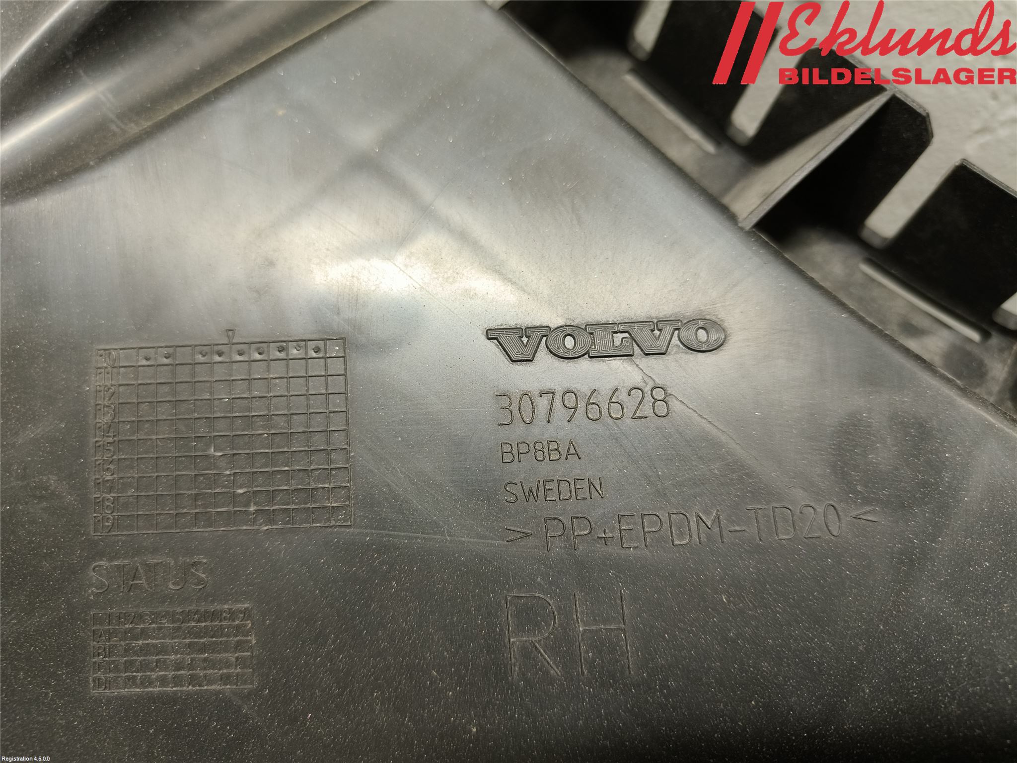 Volvo S60 11-13 Stötfångarfäste Bak Hö